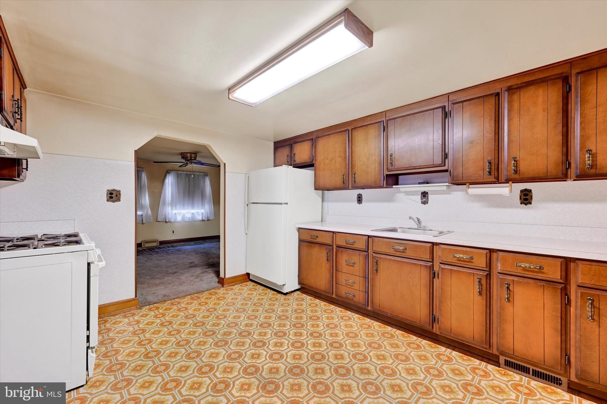 KINGSVILLE - Residential