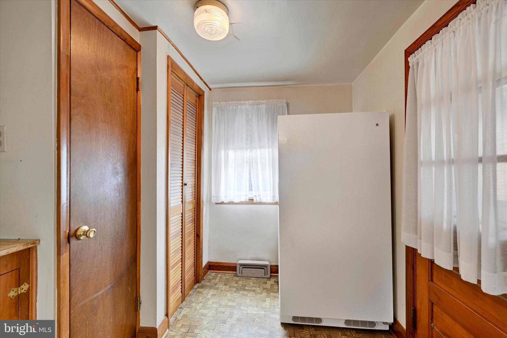 KINGSVILLE - Residential