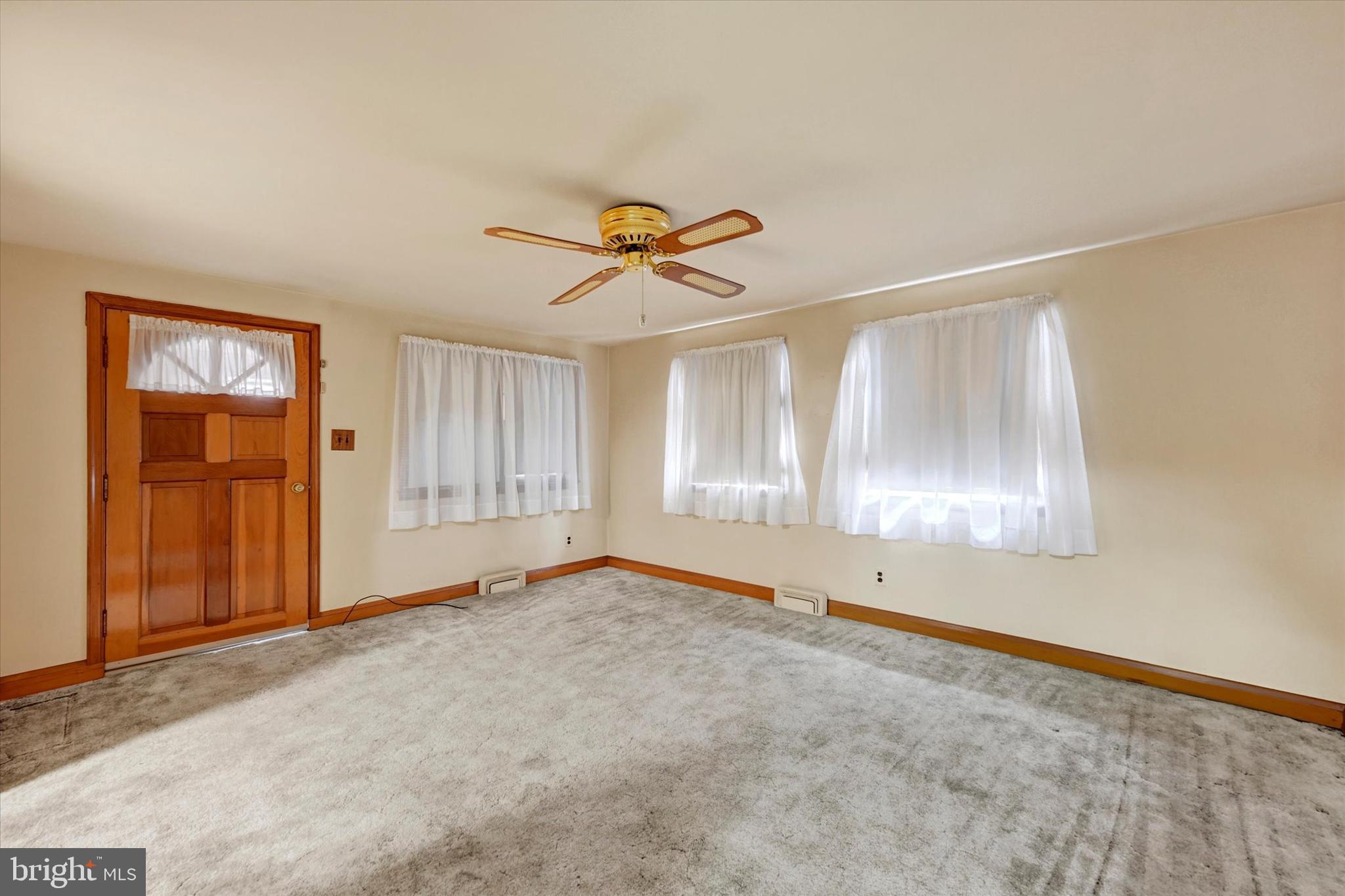 KINGSVILLE - Residential