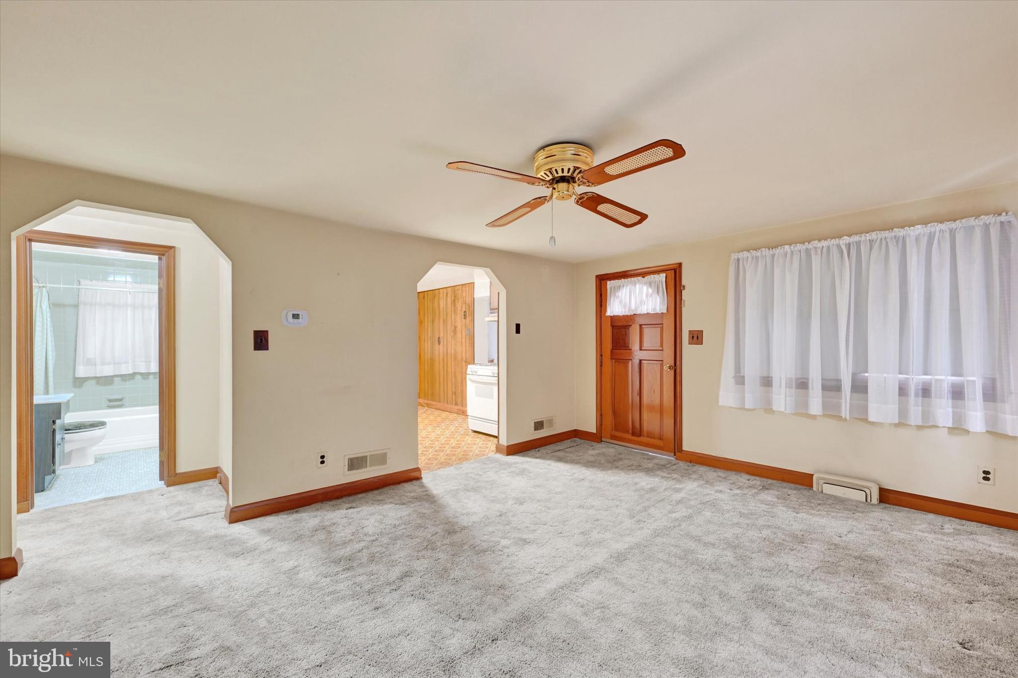 KINGSVILLE - Residential