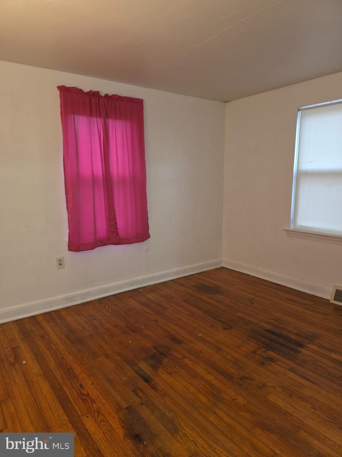 SILVERBROOK - Residential