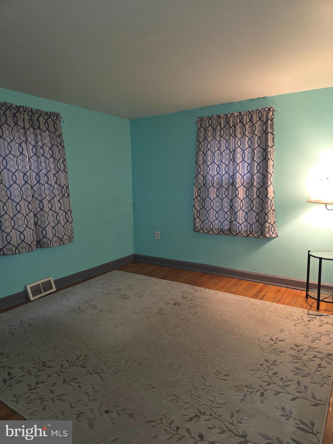 SILVERBROOK - Residential