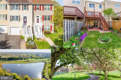 Photo of 627 Warrenton Terrace NE, LEESBURG, VA 20176 (MLS # VALO2122076)