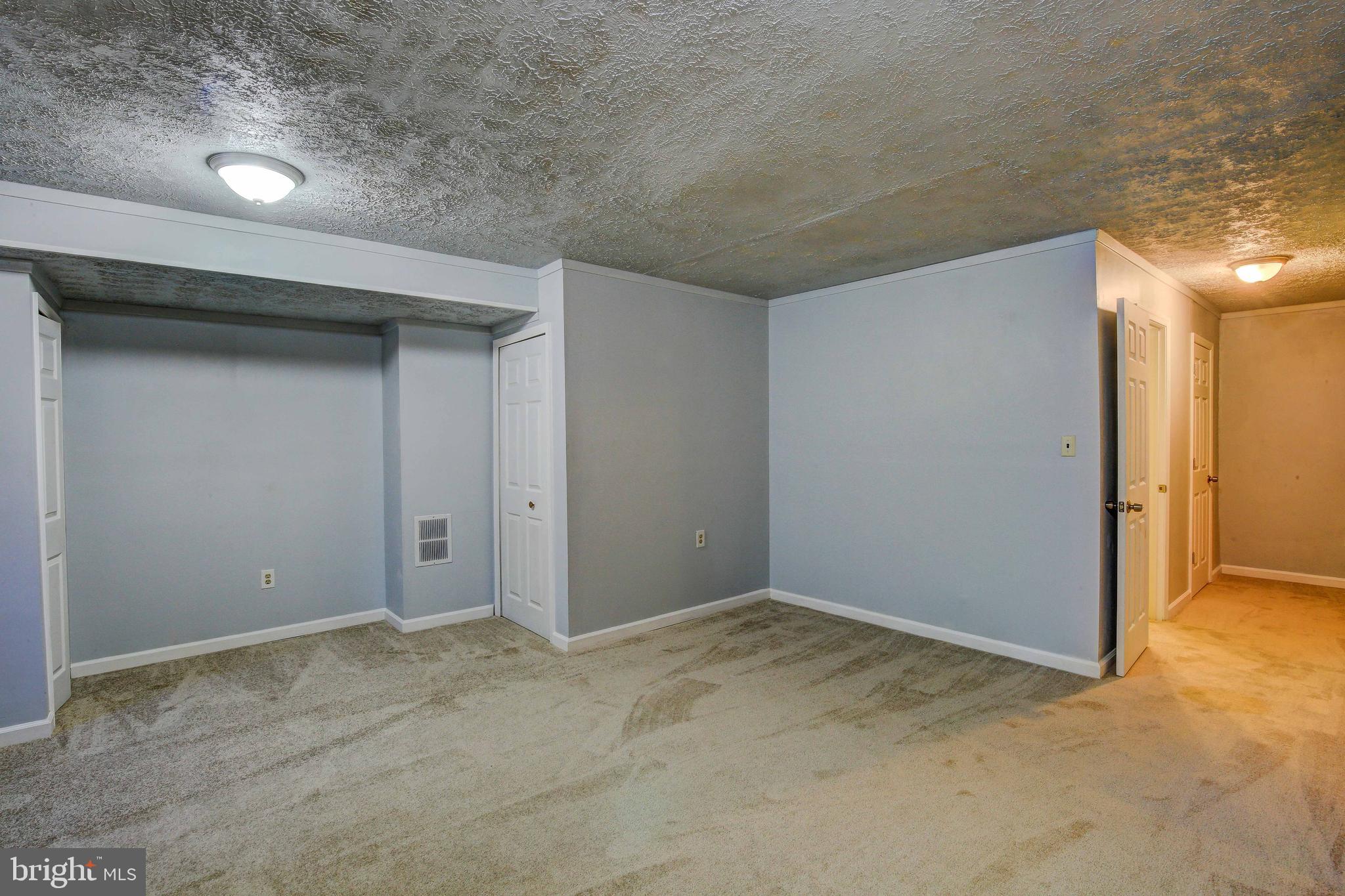 CROFTON MEADOWS - Residential