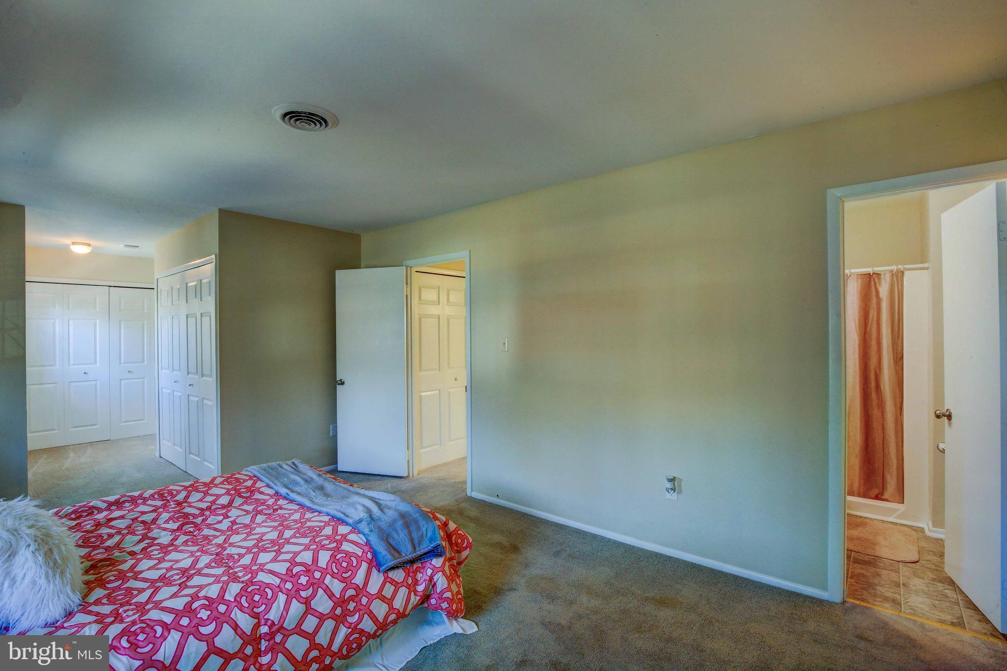 CROFTON MEADOWS - Residential