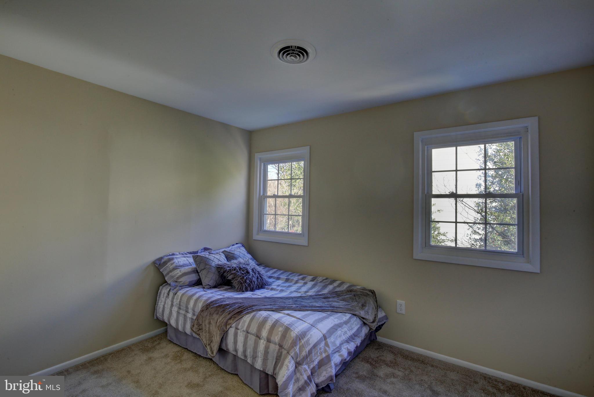 CROFTON MEADOWS - Residential