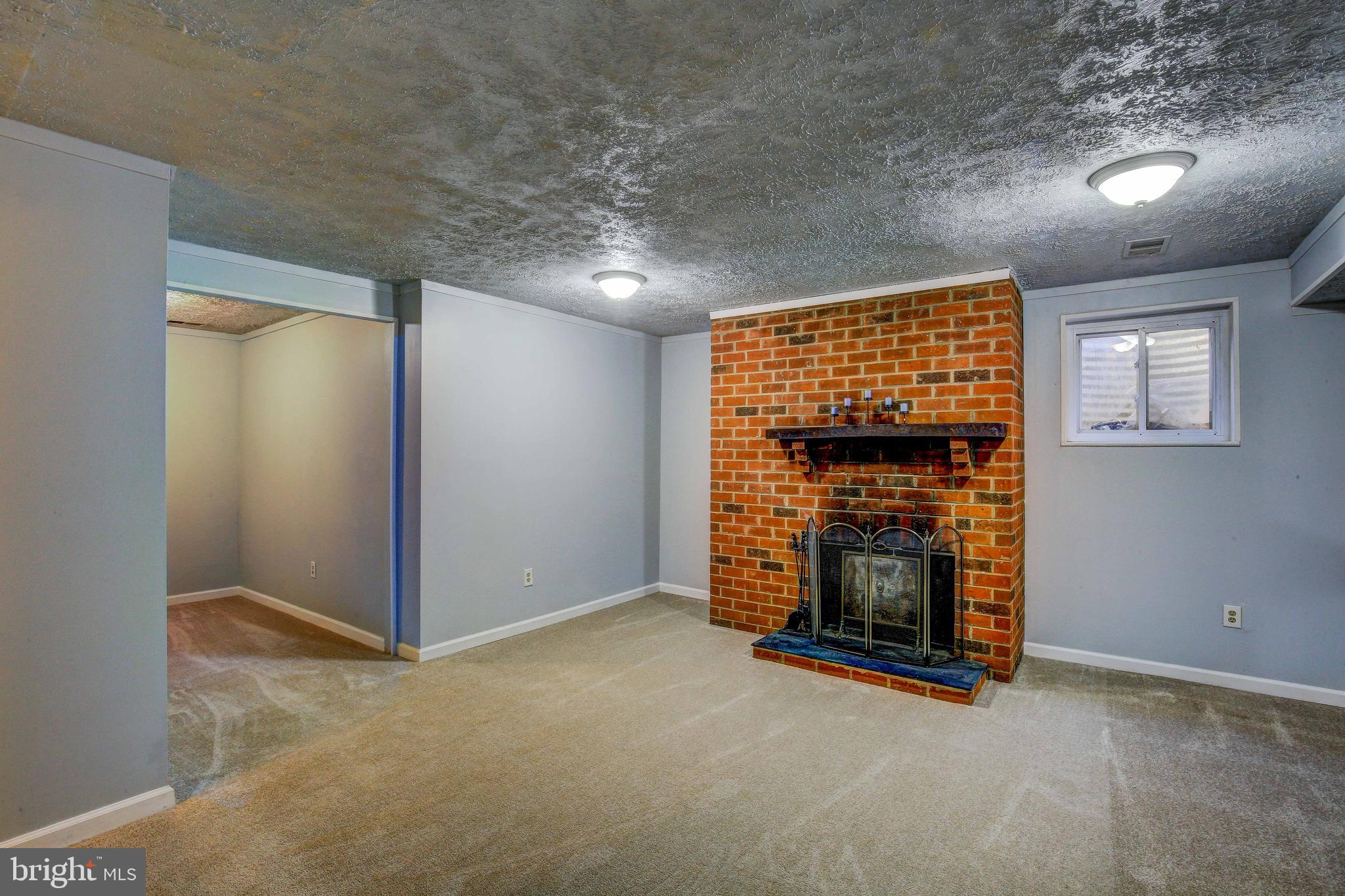 CROFTON MEADOWS - Residential