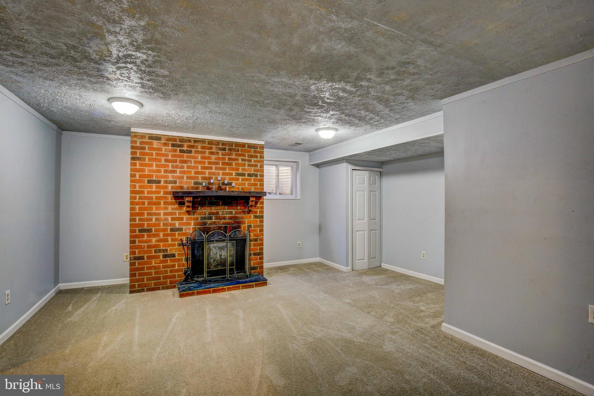 CROFTON MEADOWS - Residential