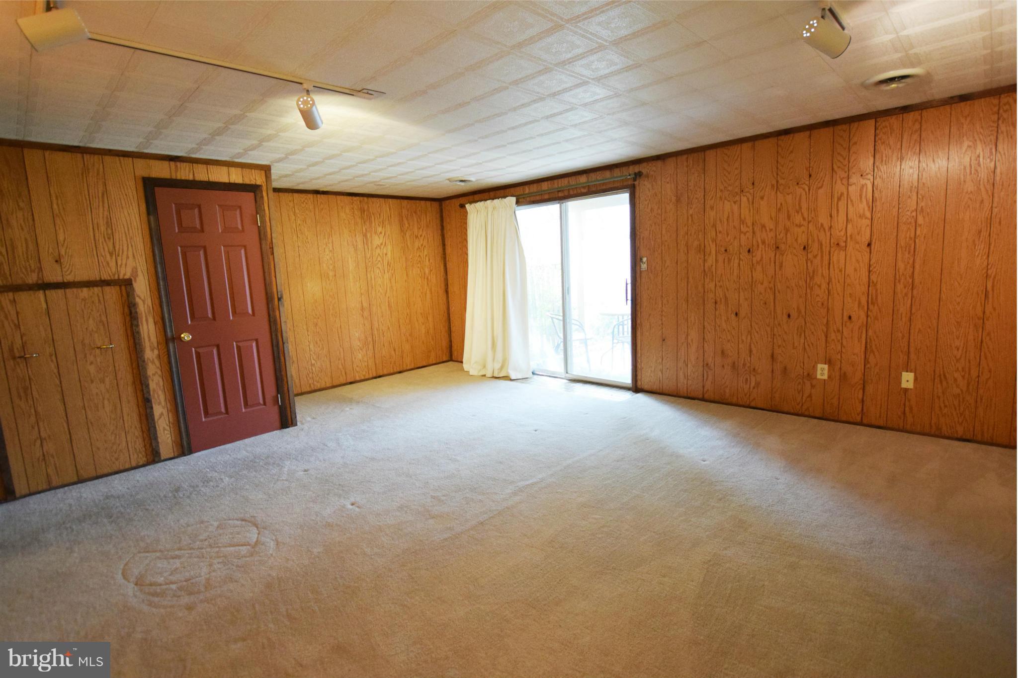 VILLAGE OF HICKORY RIDGE - Residential