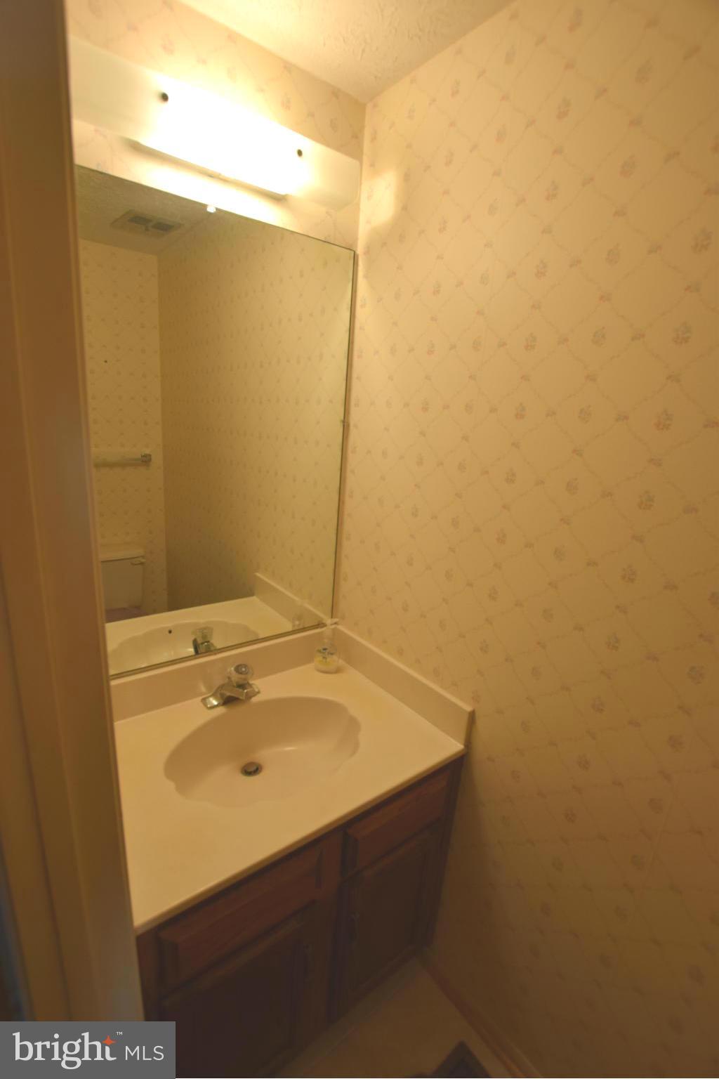 VILLAGE OF HICKORY RIDGE - Residential