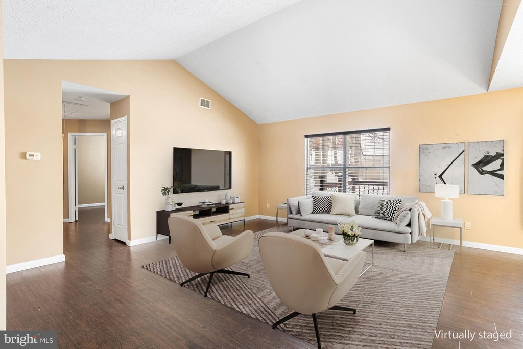 Photo of 1 Morning Glory La Ln, WHITING, NJ 08759 (MLS # NJOC2039928)