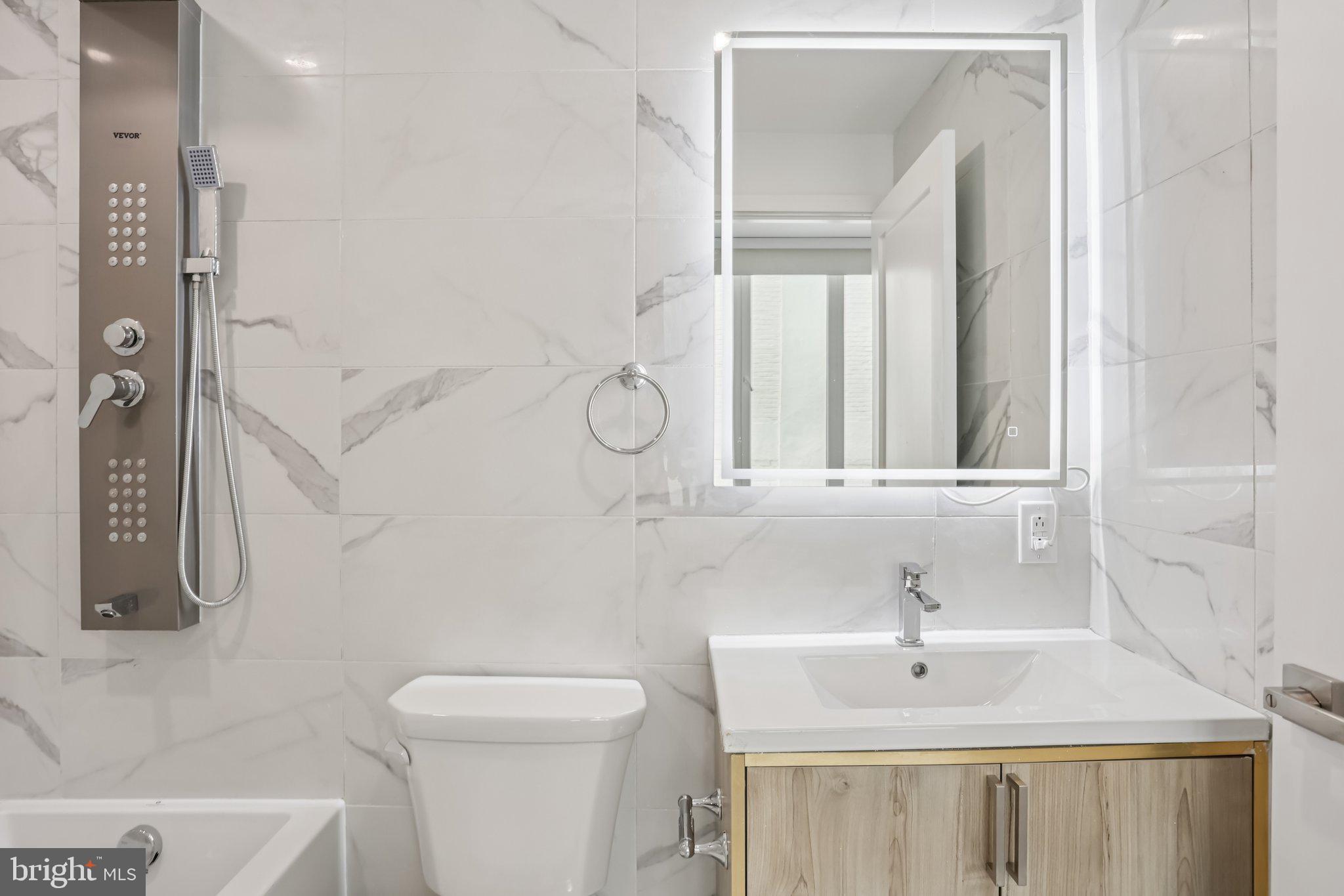 CENTER CITY - Residential Lease