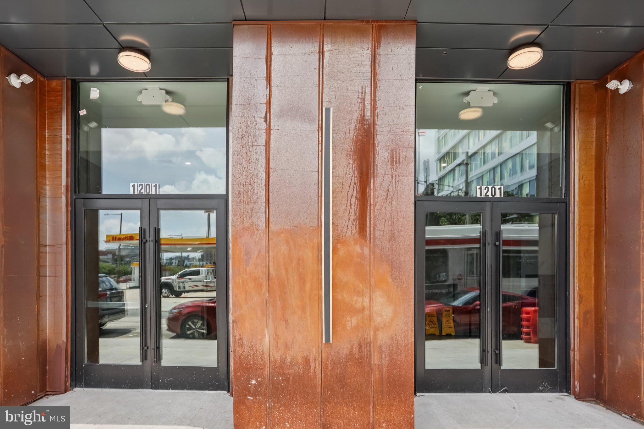 CENTER CITY - Residential Lease