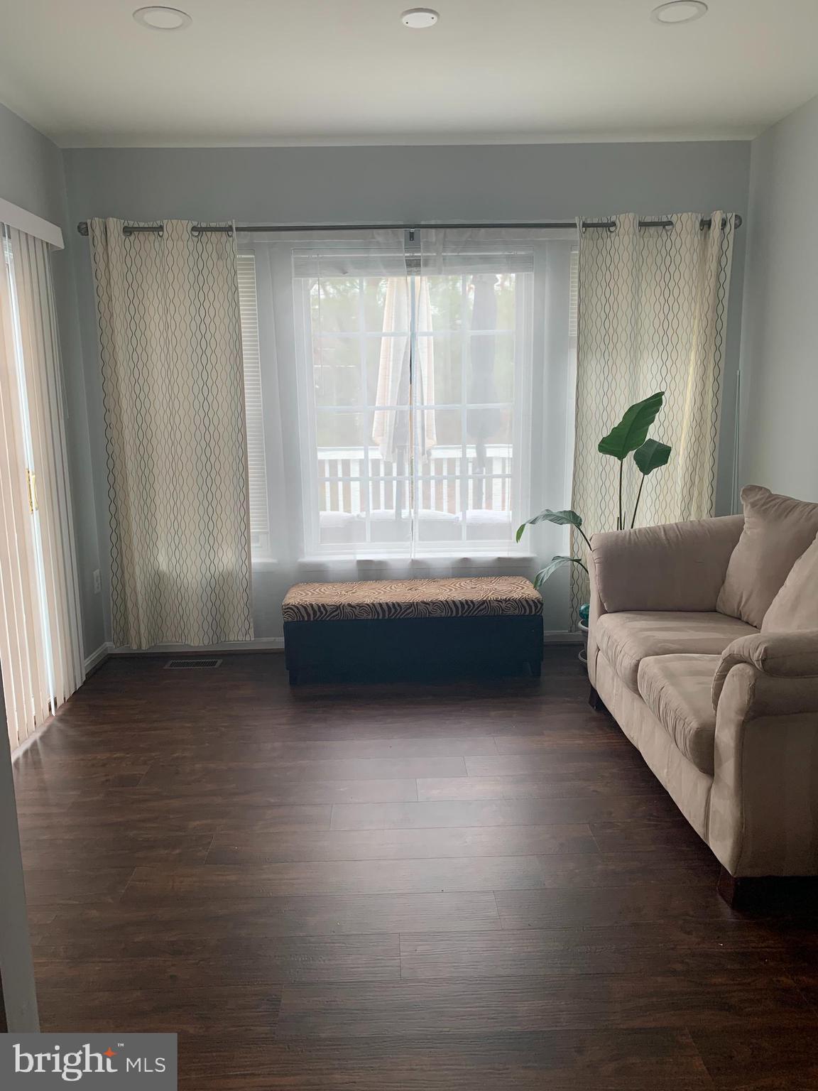 TOWNES AT COMPTON FARM - Residential Lease