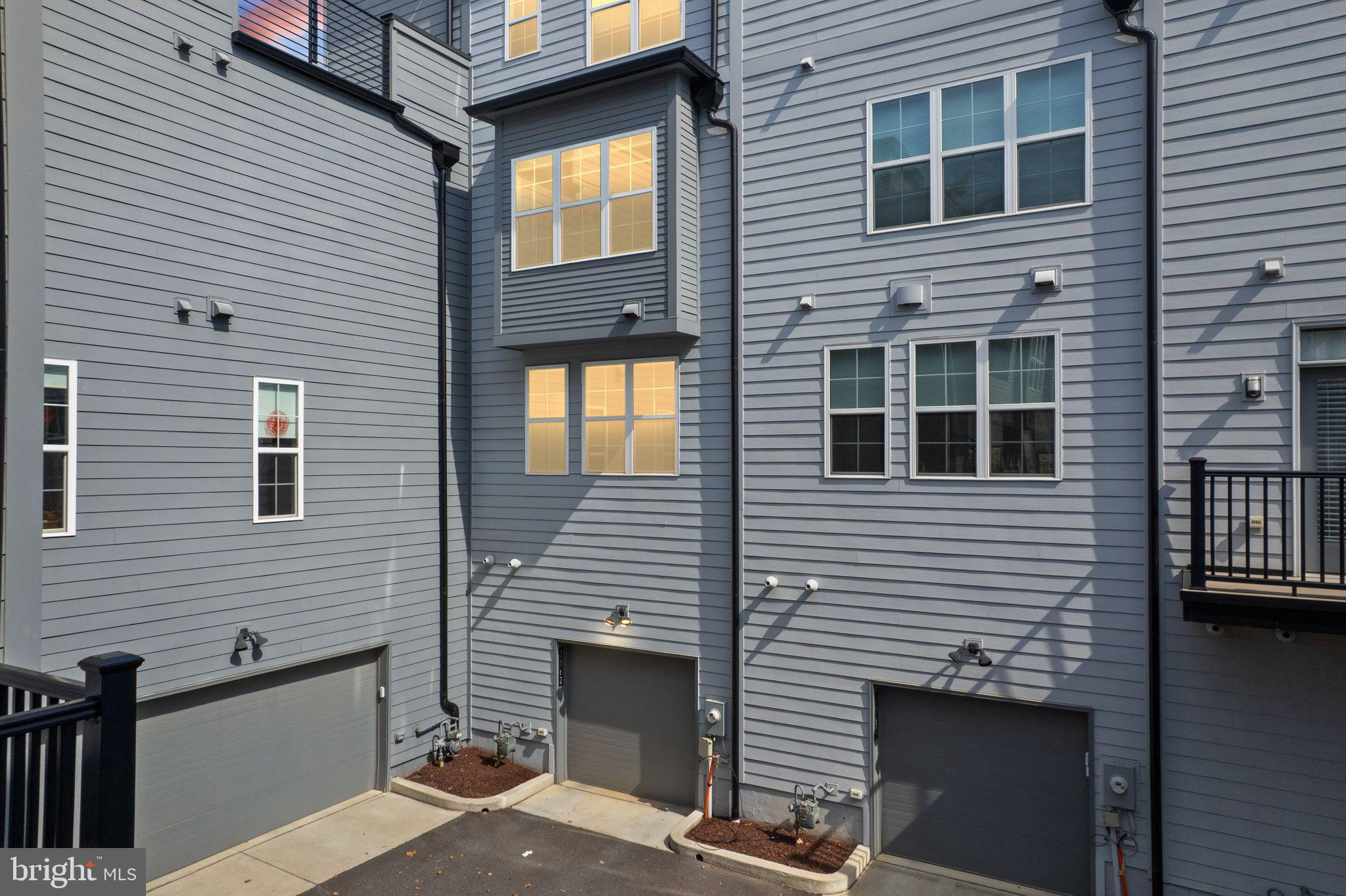 RESTON STATION - Residential