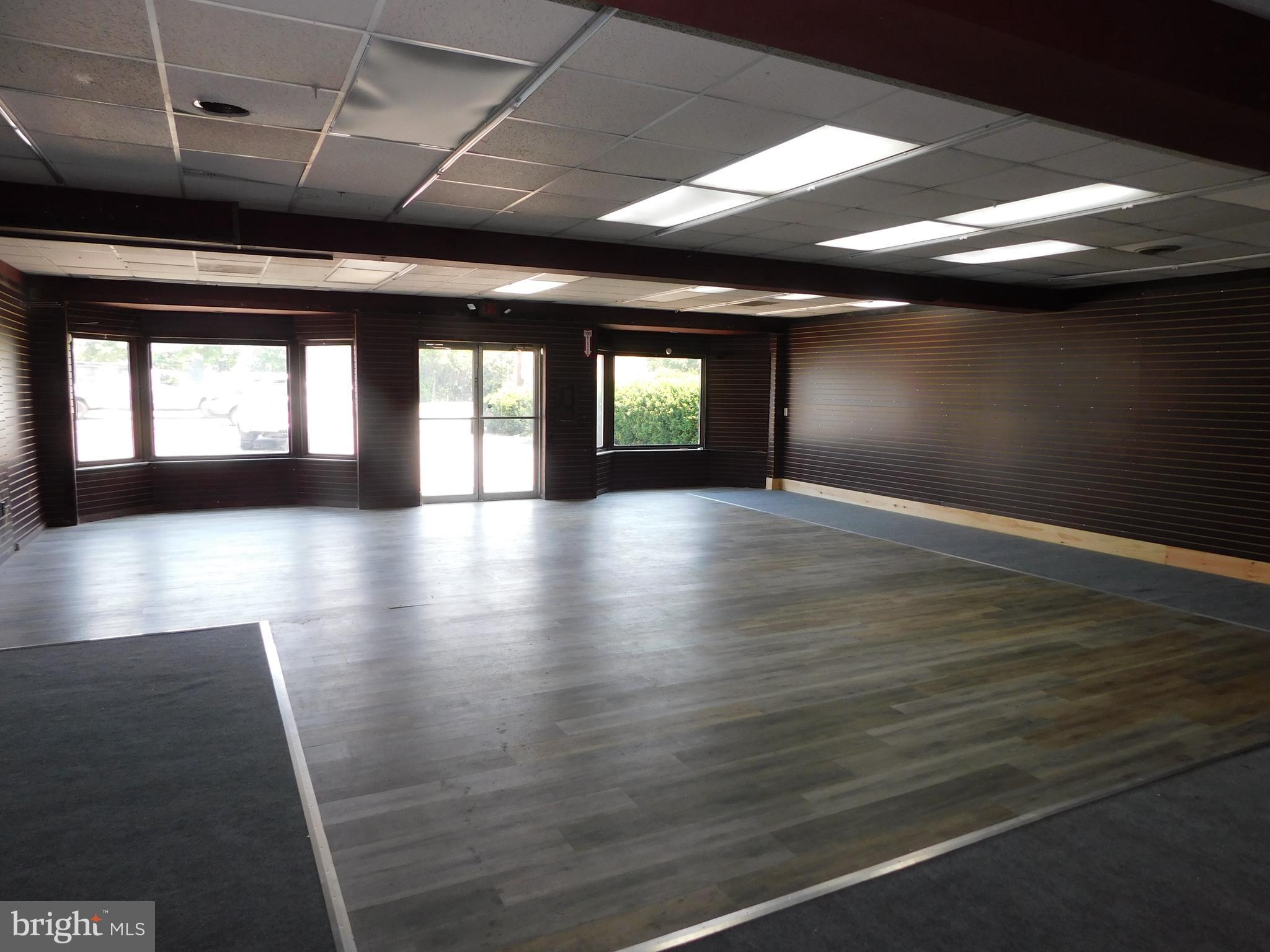 7221 LITTLE RIVER TURNPIKE 1