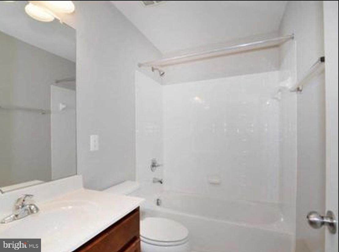 BRAMBLETON OVERLOOK - Residential Lease