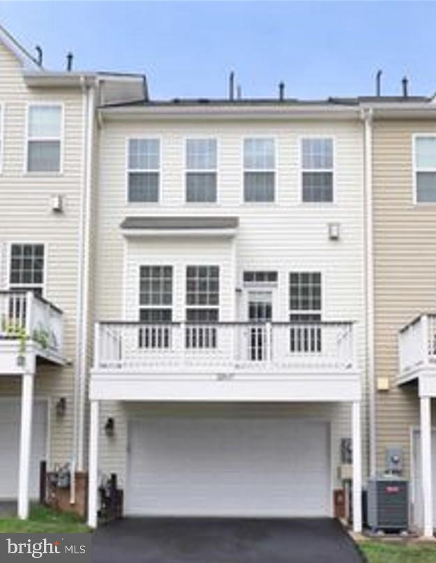 BRAMBLETON OVERLOOK - Residential Lease