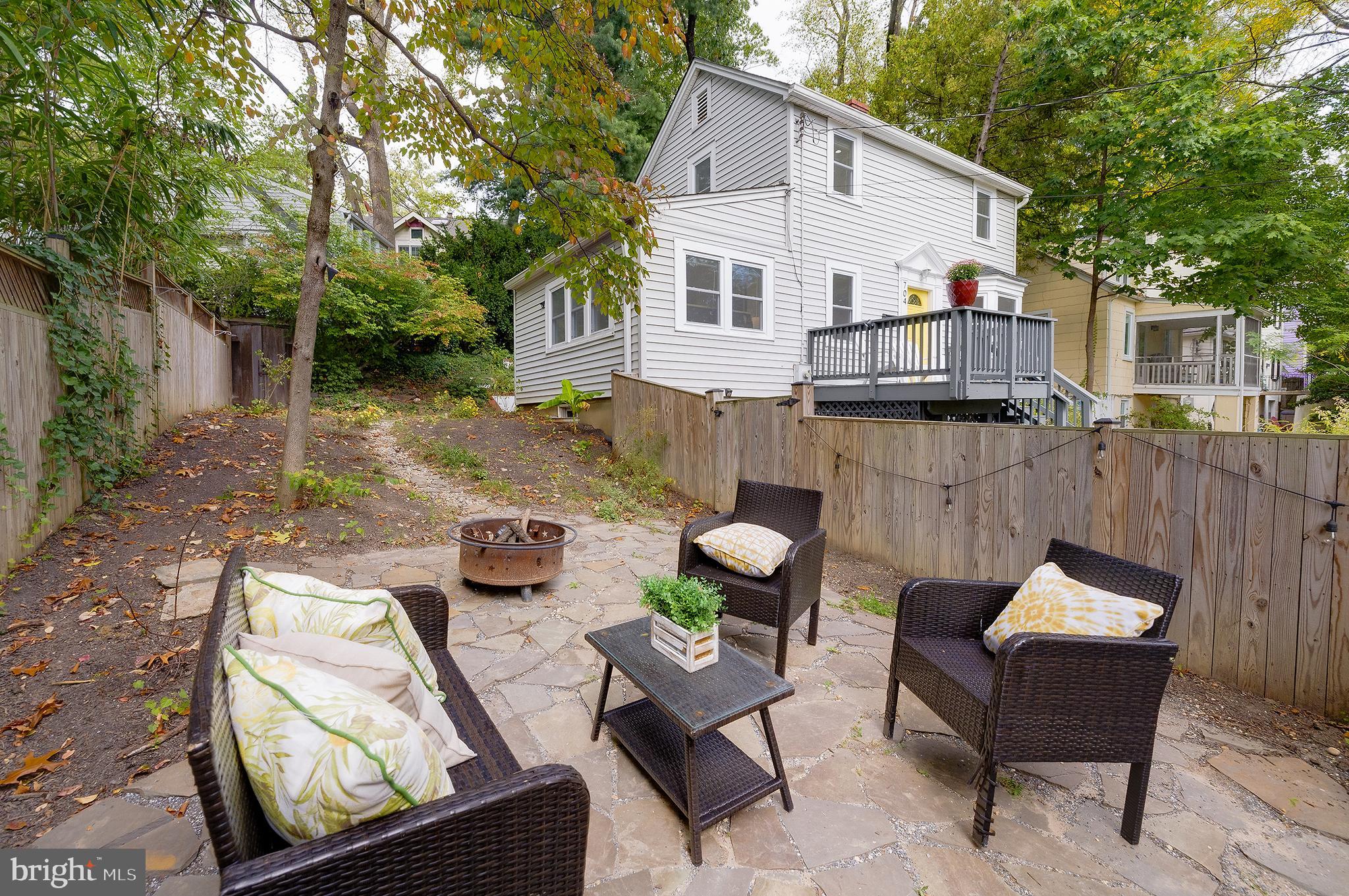 704 MAPLEWOOD AVENUE