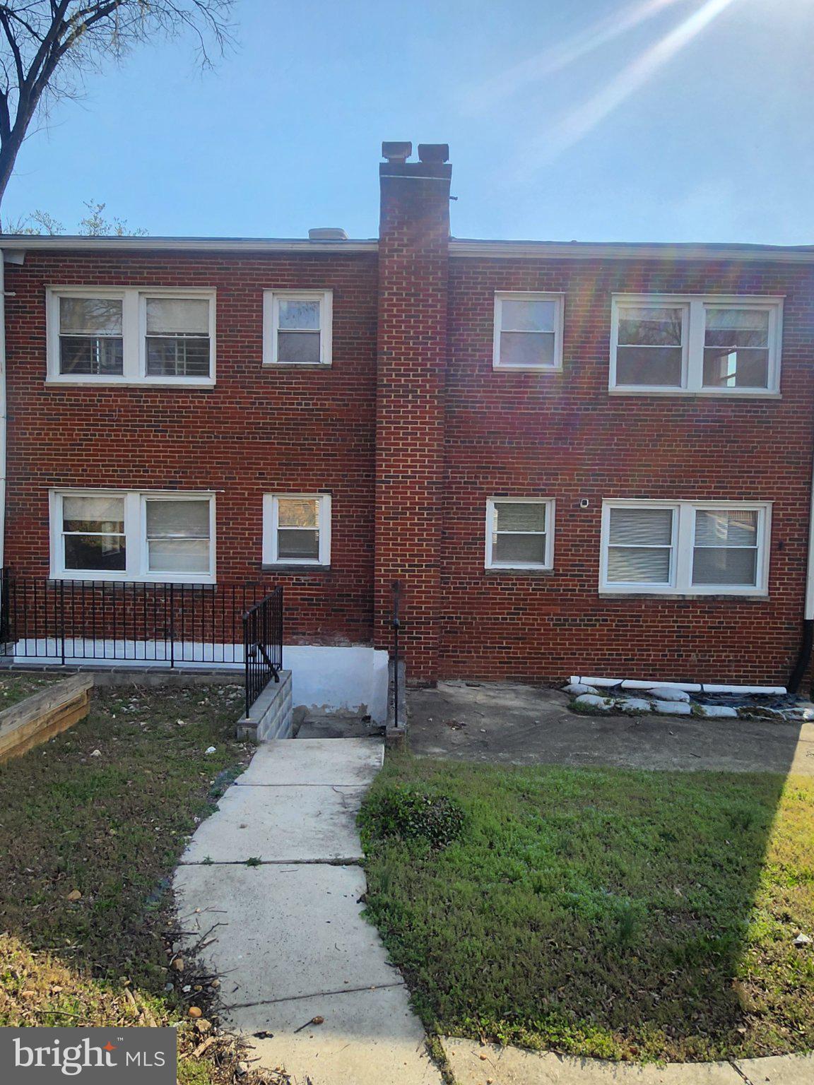 3839 SE 1ST STREET SE