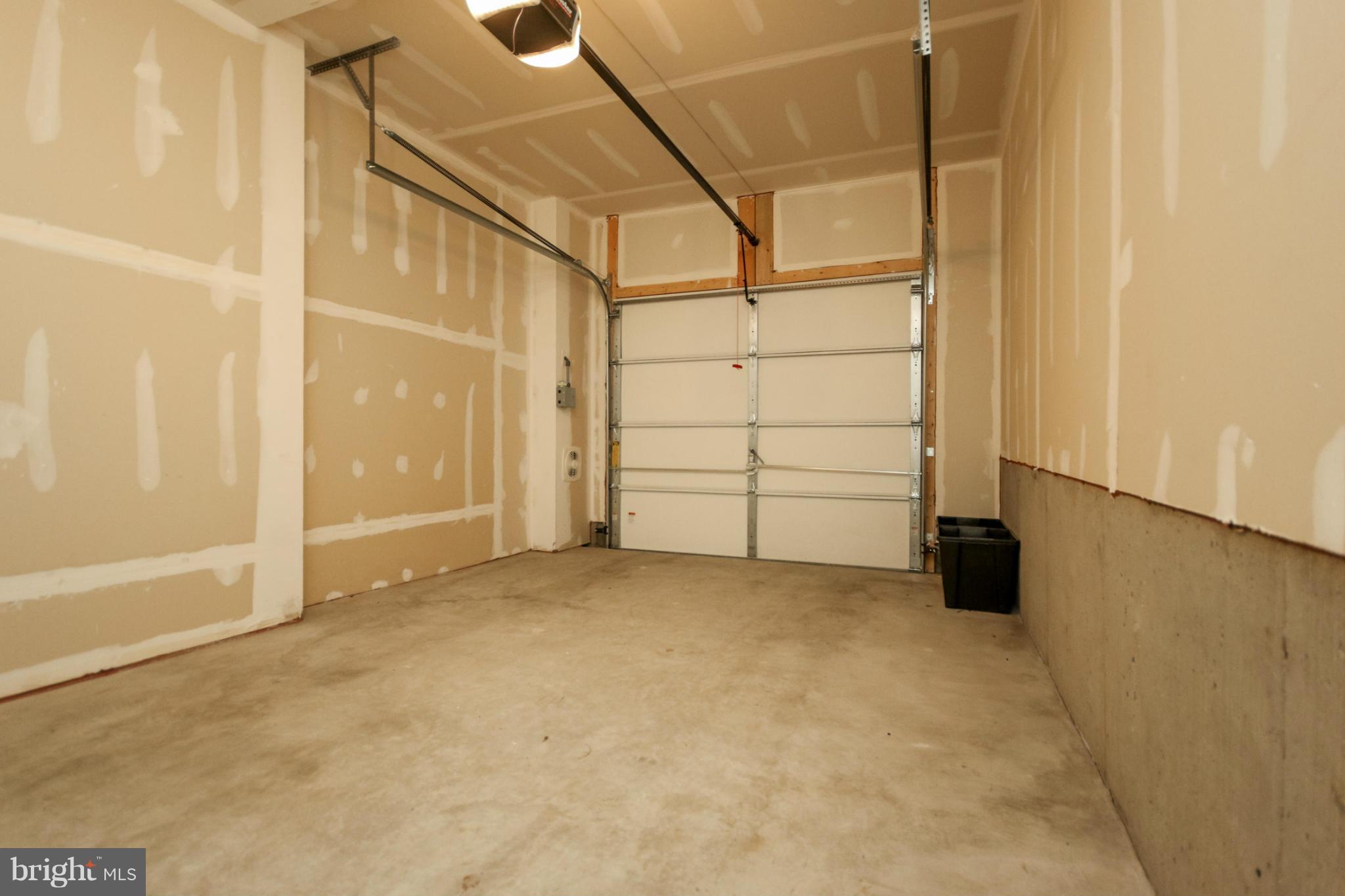 POTOMAC CLUB - Residential