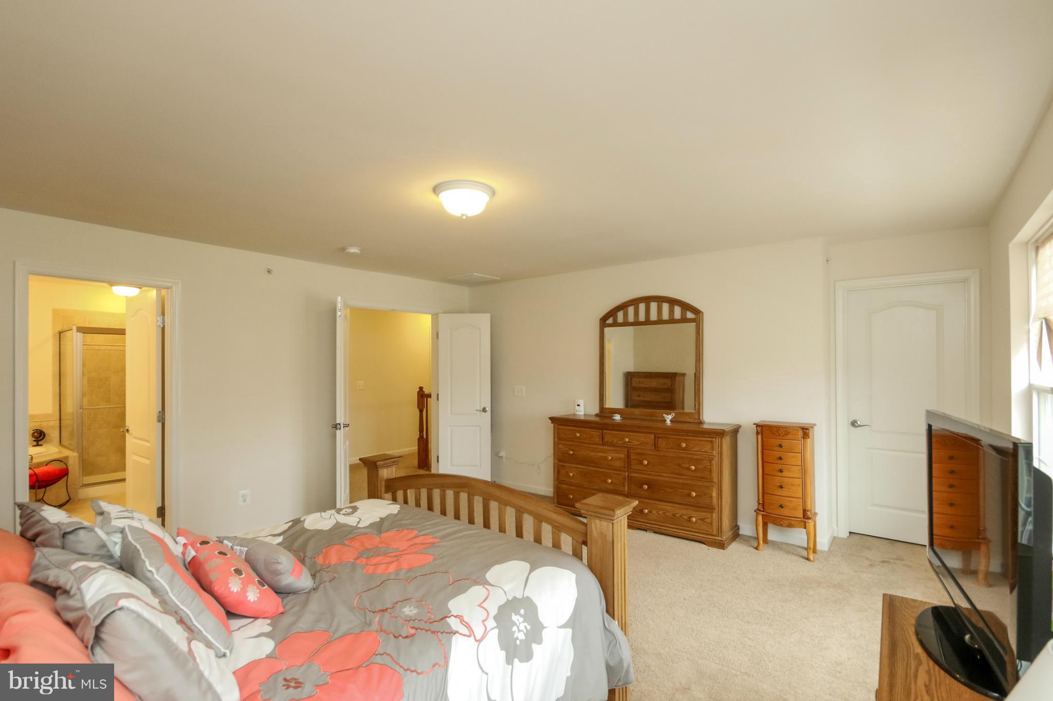 POTOMAC CLUB - Residential