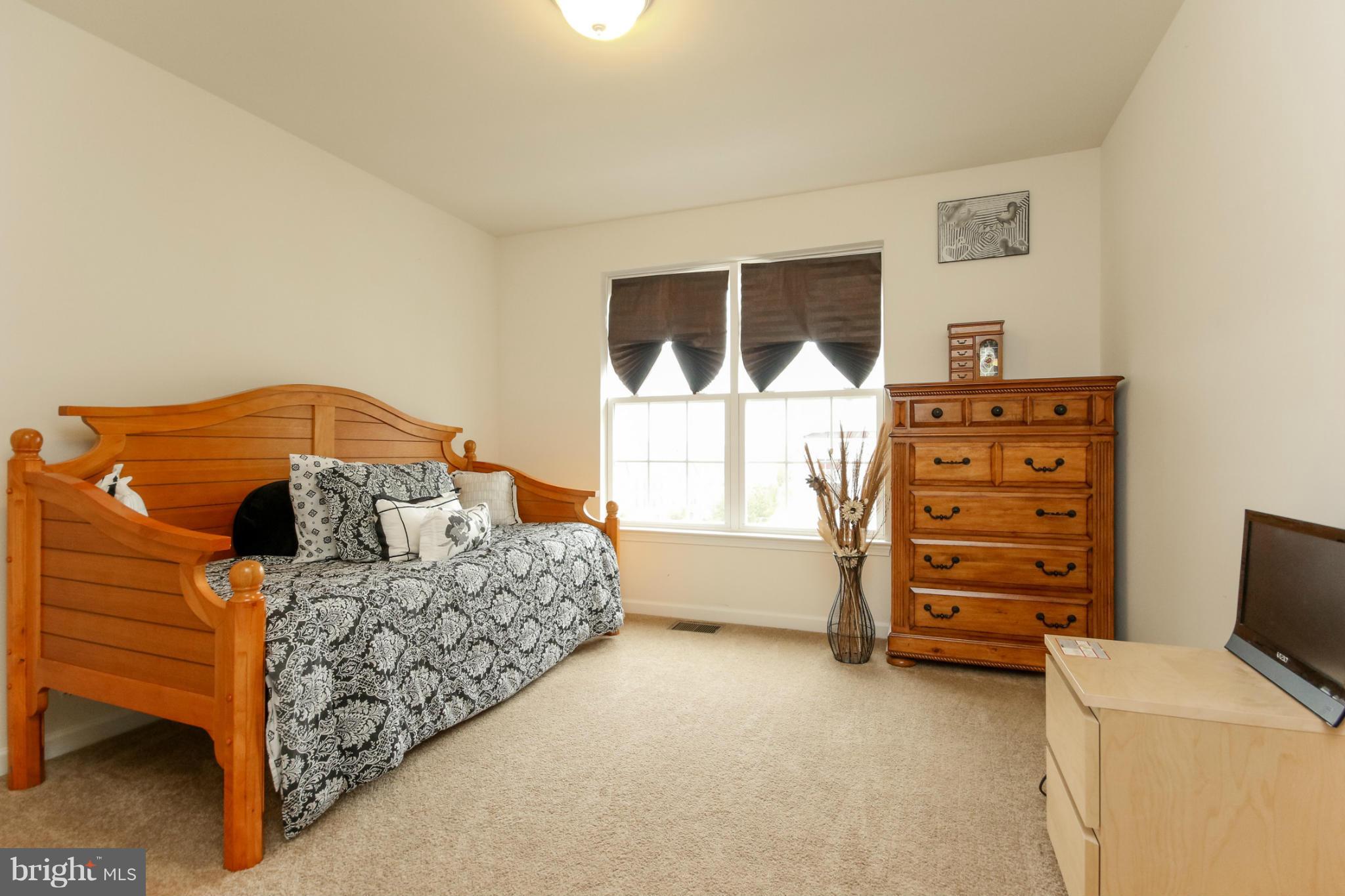 POTOMAC CLUB - Residential