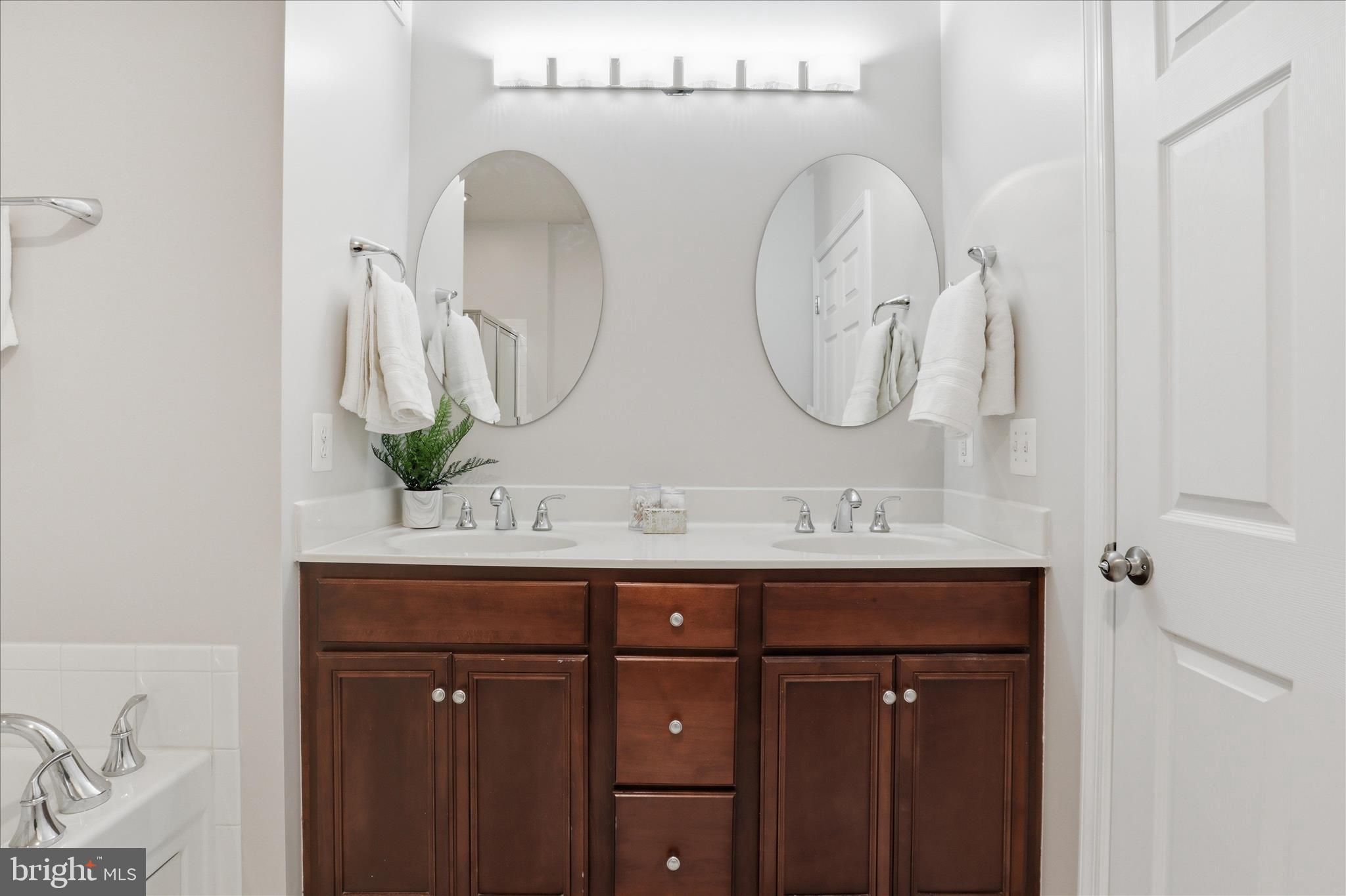 RIDGES AT BELMONT - Residential