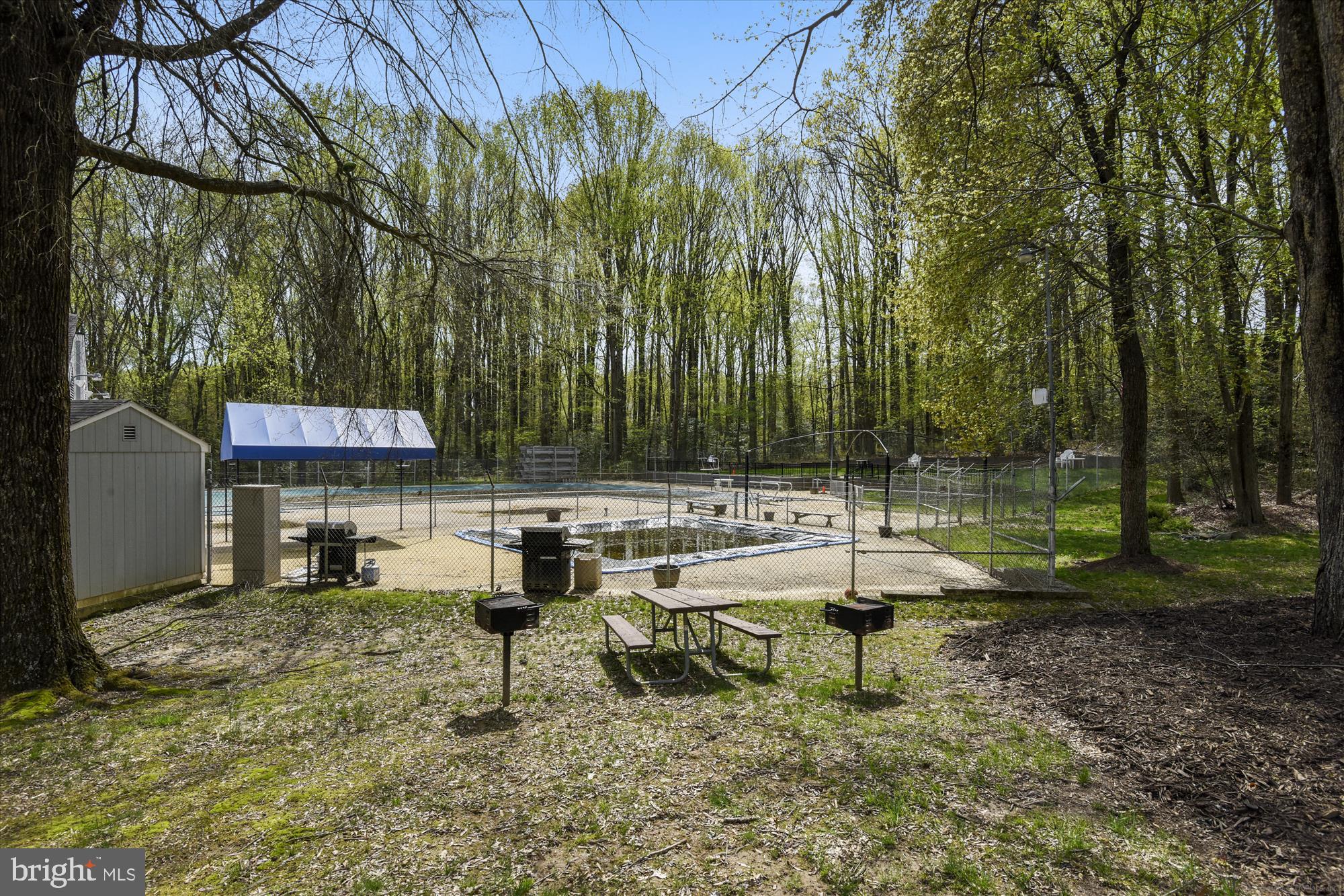 FOX MILL WOODS - Residential Lease