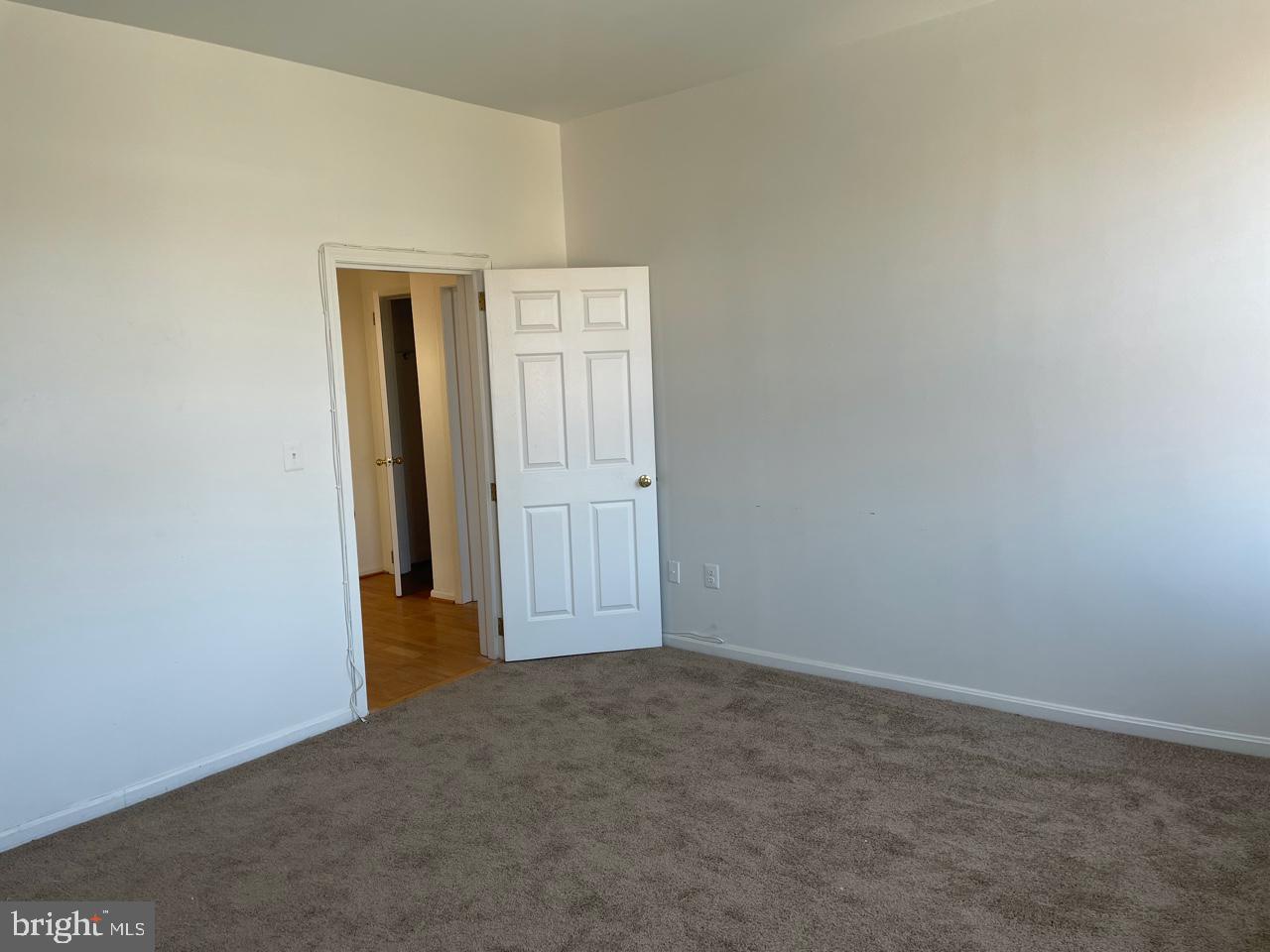 MOUNT VERNON PLACE HISTORIC DISTRICT - Residential Lease