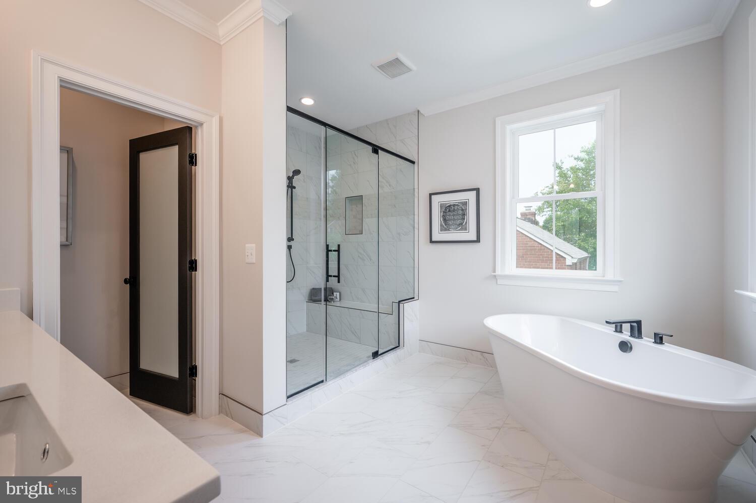 TARA - LEEWAY HEIGHTS - Residential