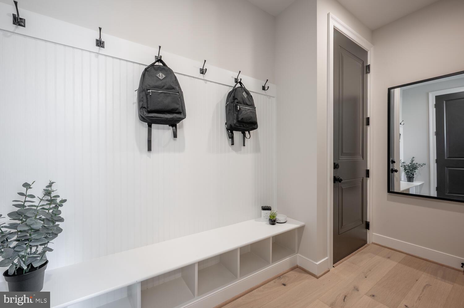 TARA - LEEWAY HEIGHTS - Residential