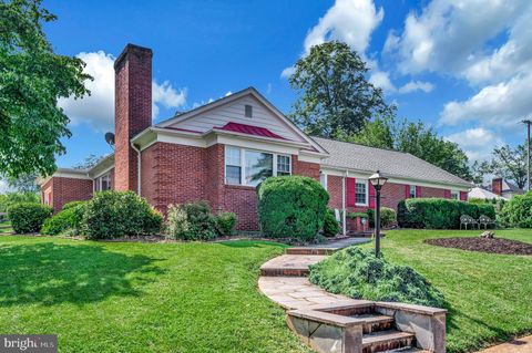 Homes For Sale - 503 Macoy Avenue<br/> CULPEPER, VA 22701