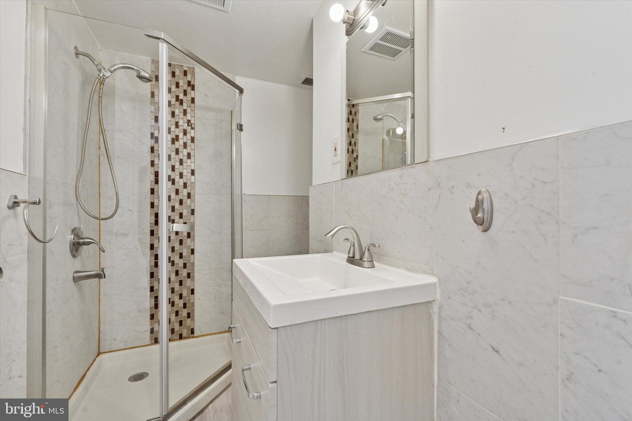 GRAYS FERRY - Residential