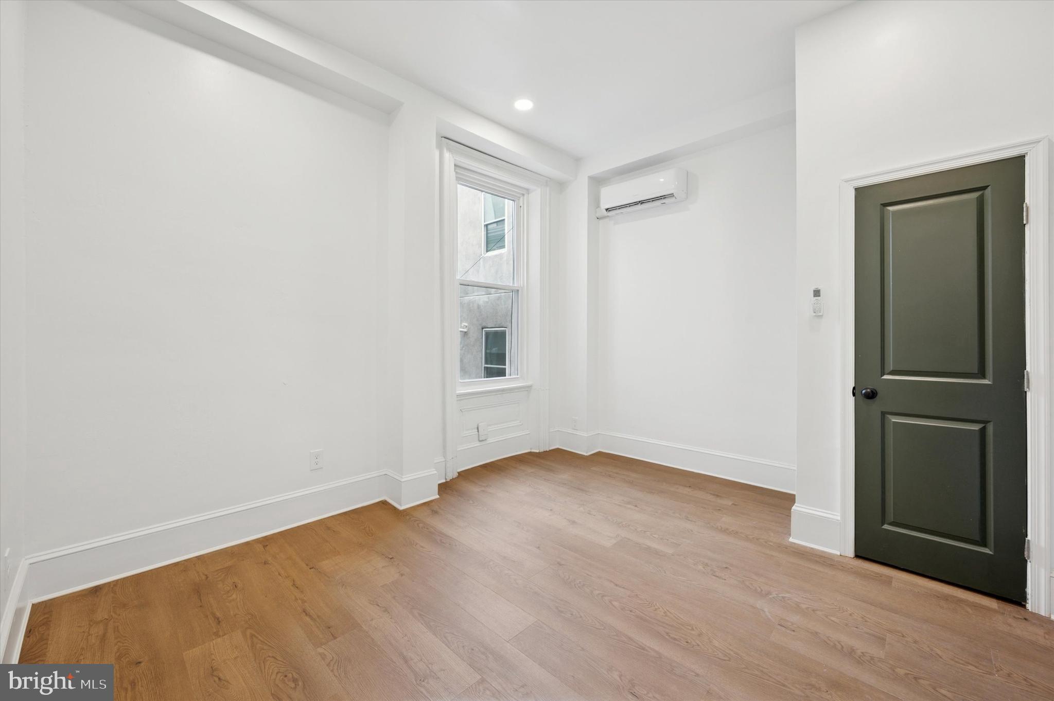 FAIRMOUNT - Residential Lease