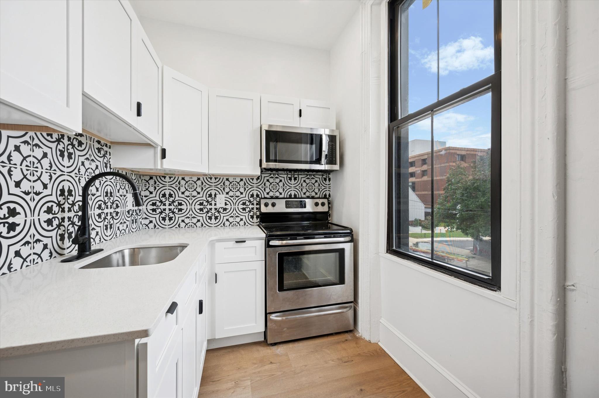 FAIRMOUNT - Residential Lease