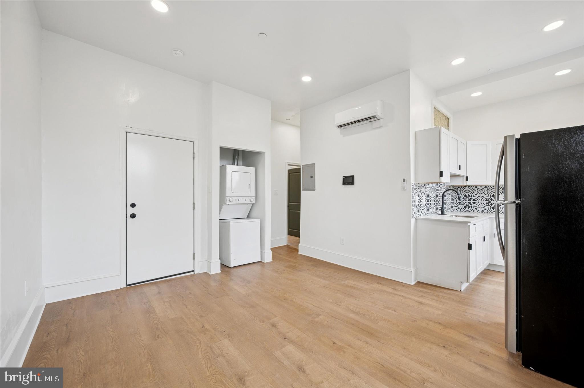 FAIRMOUNT - Residential Lease