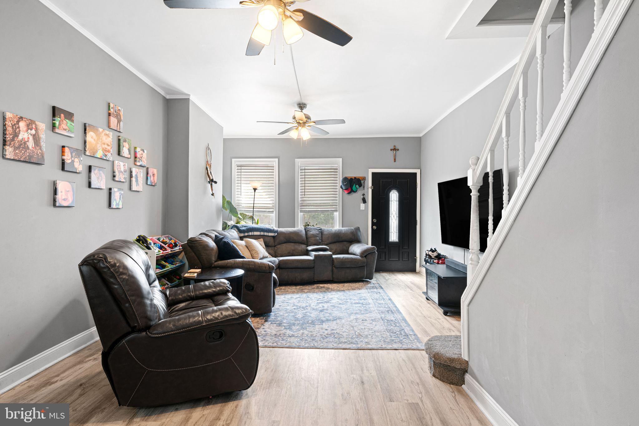 PORT RICHMOND - Residential Lease