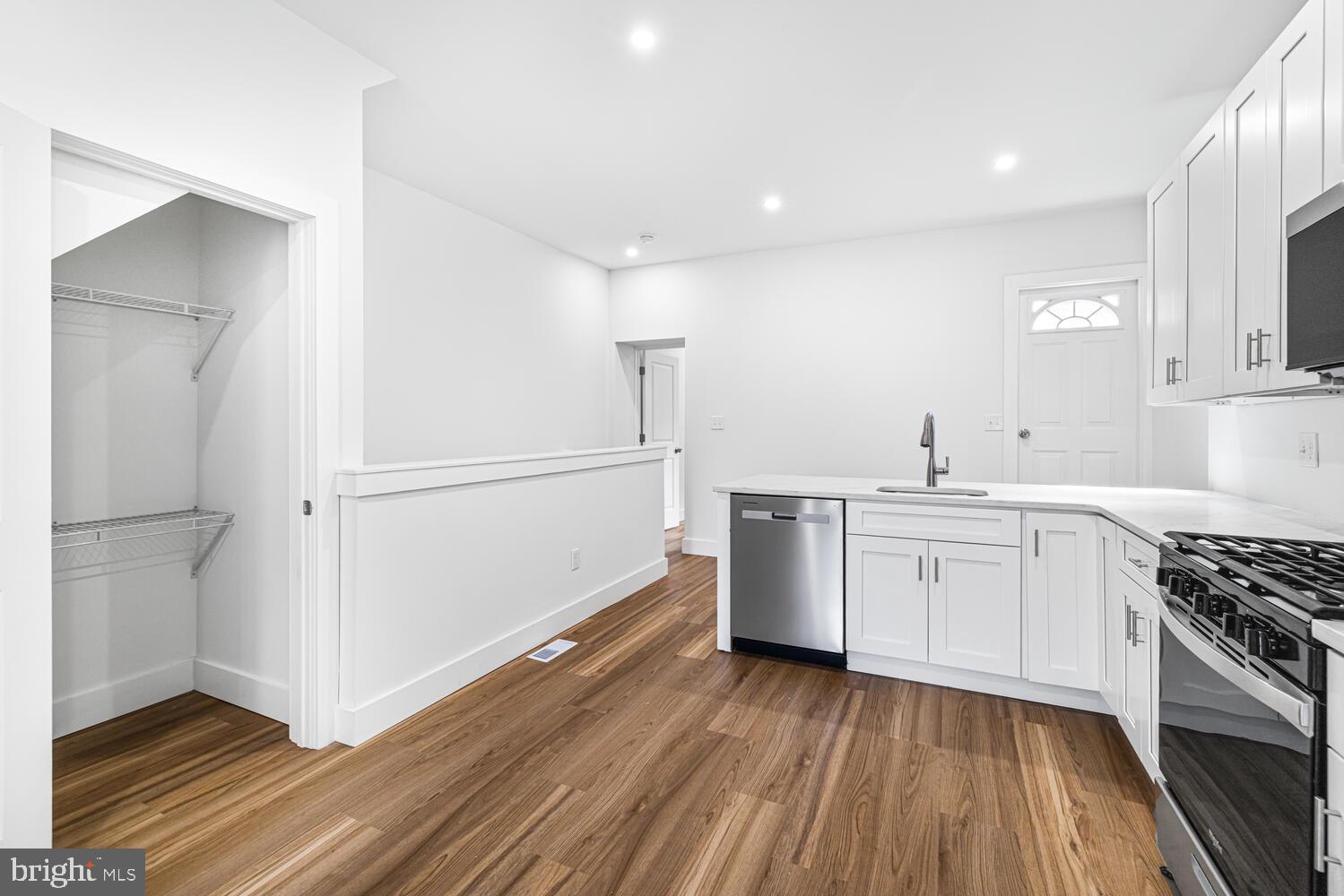 1830 CATHARINE STREET