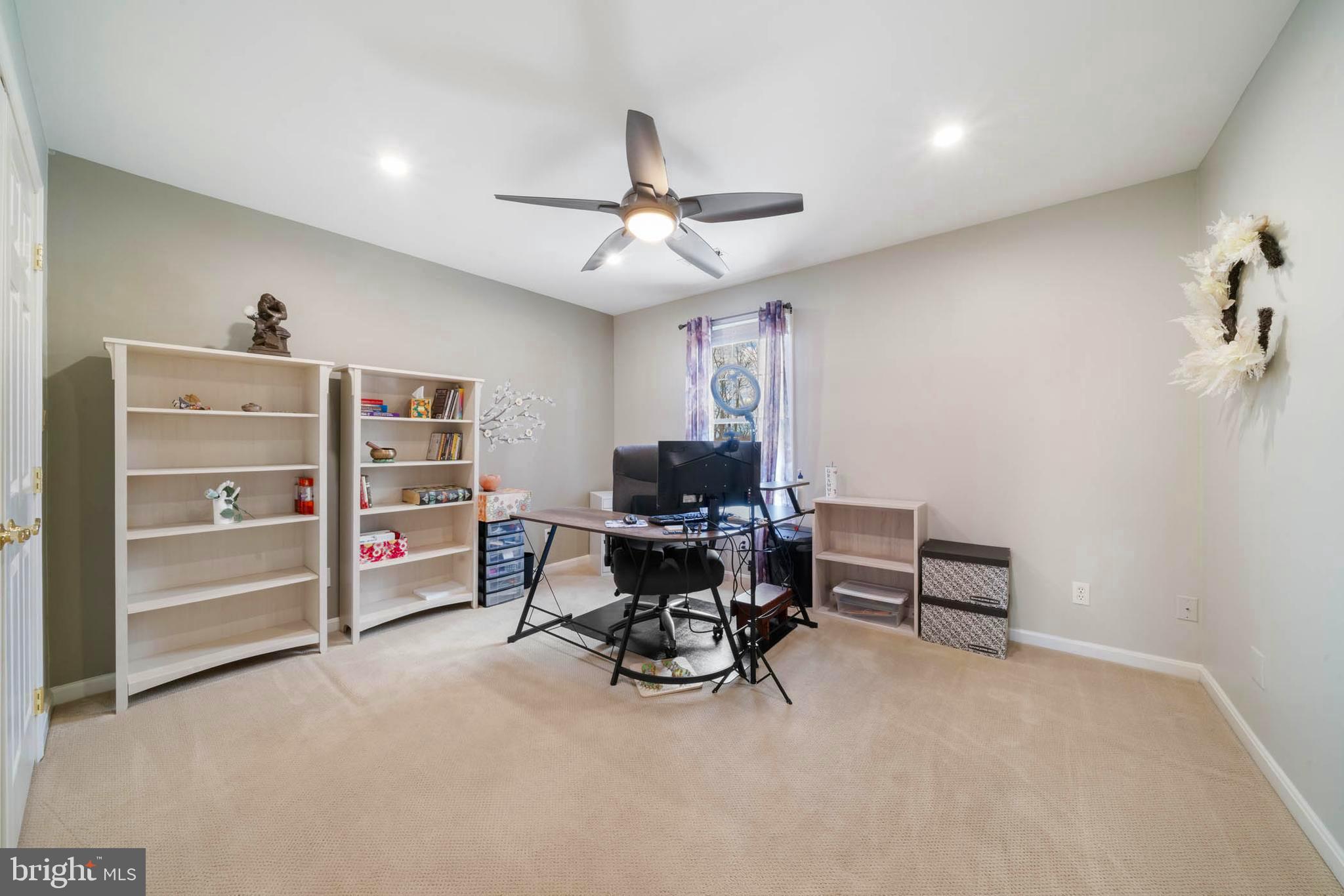 UNIONTOWN - Residential