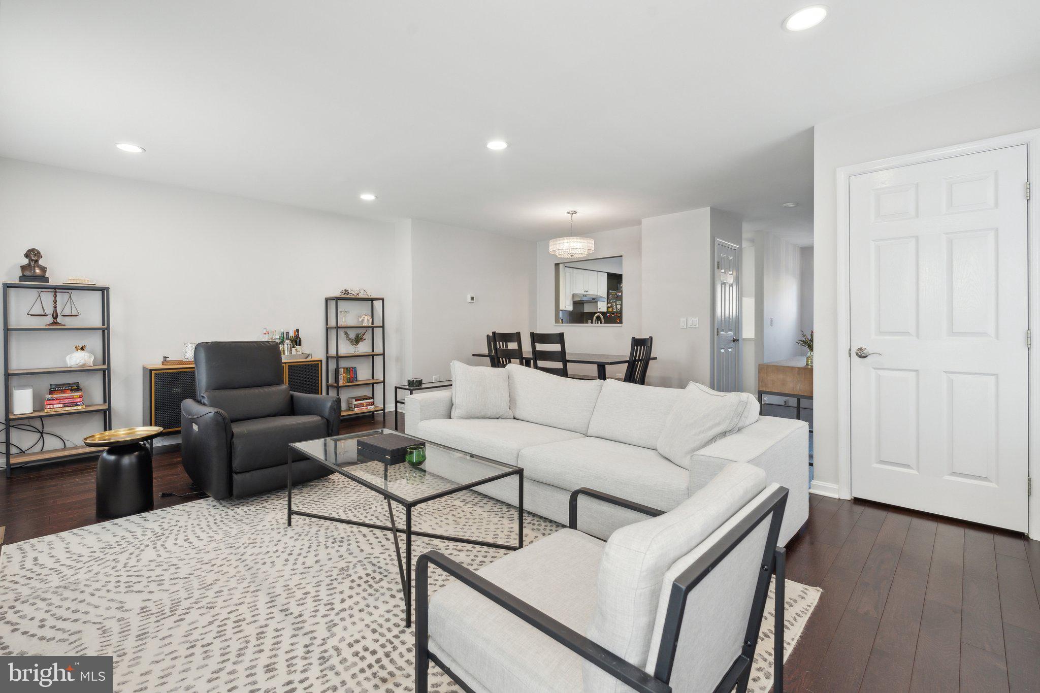 MAIN ST VILLAGE - Residential Lease