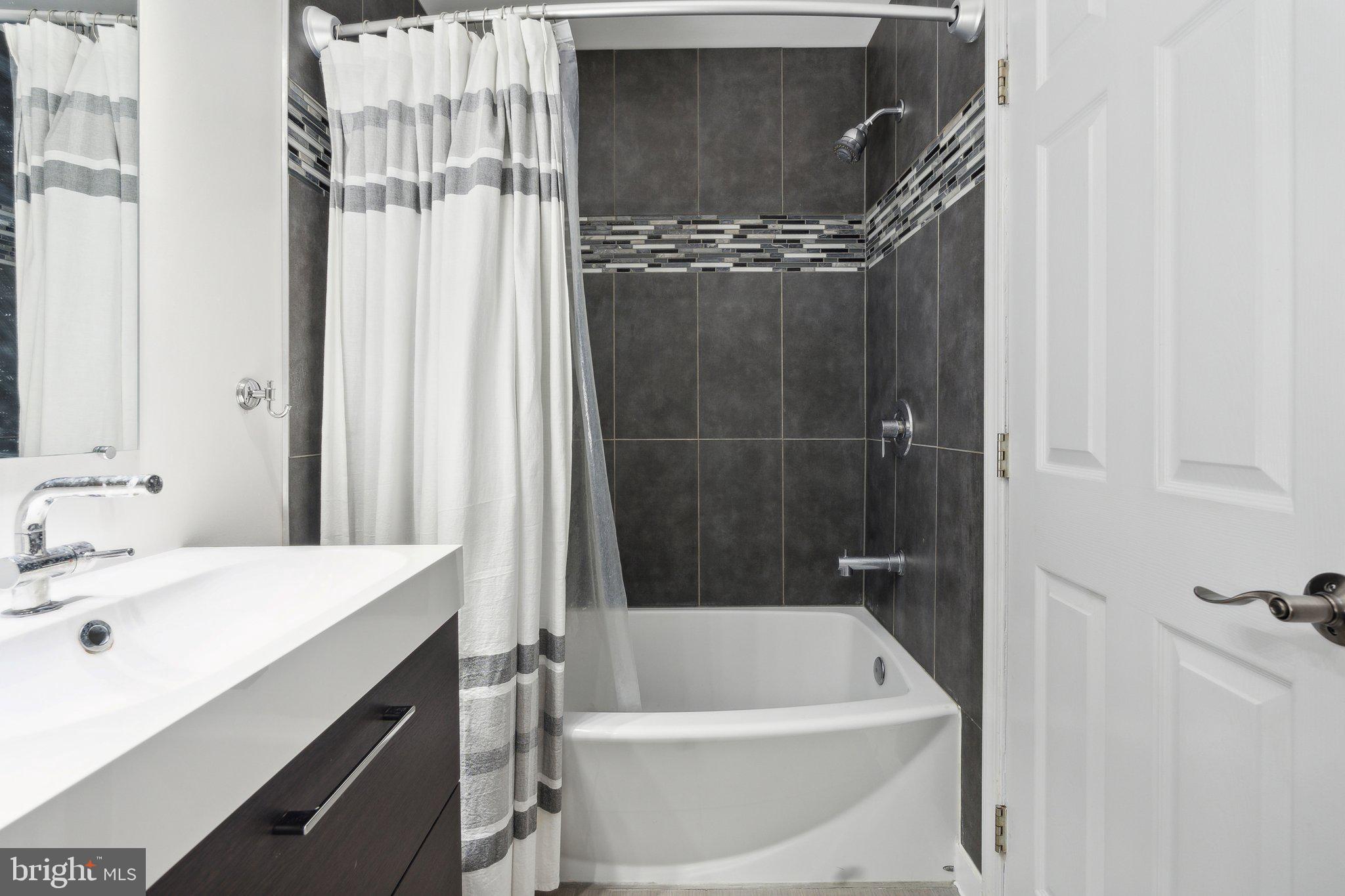 MAIN ST VILLAGE - Residential Lease