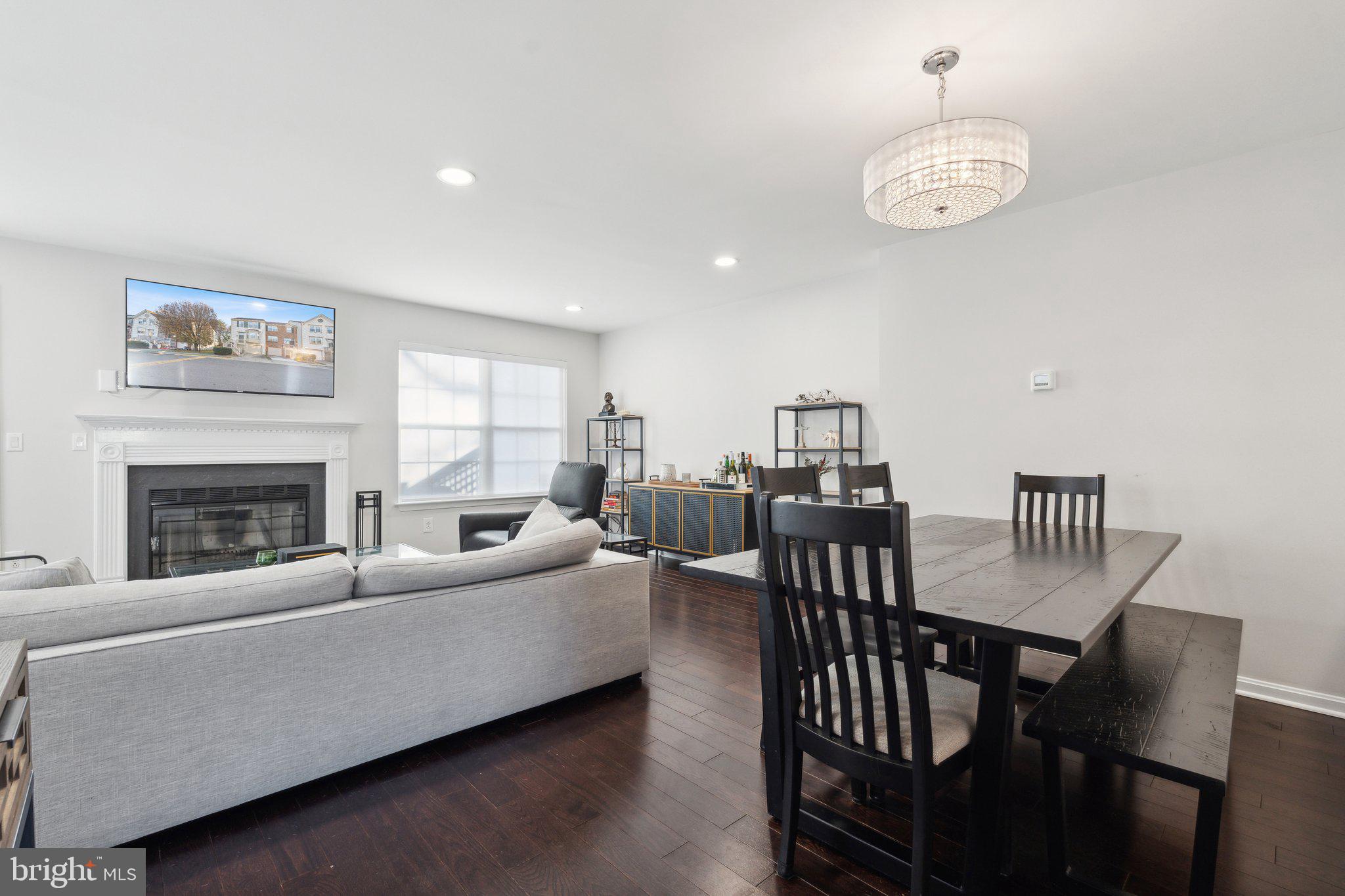 MAIN ST VILLAGE - Residential Lease