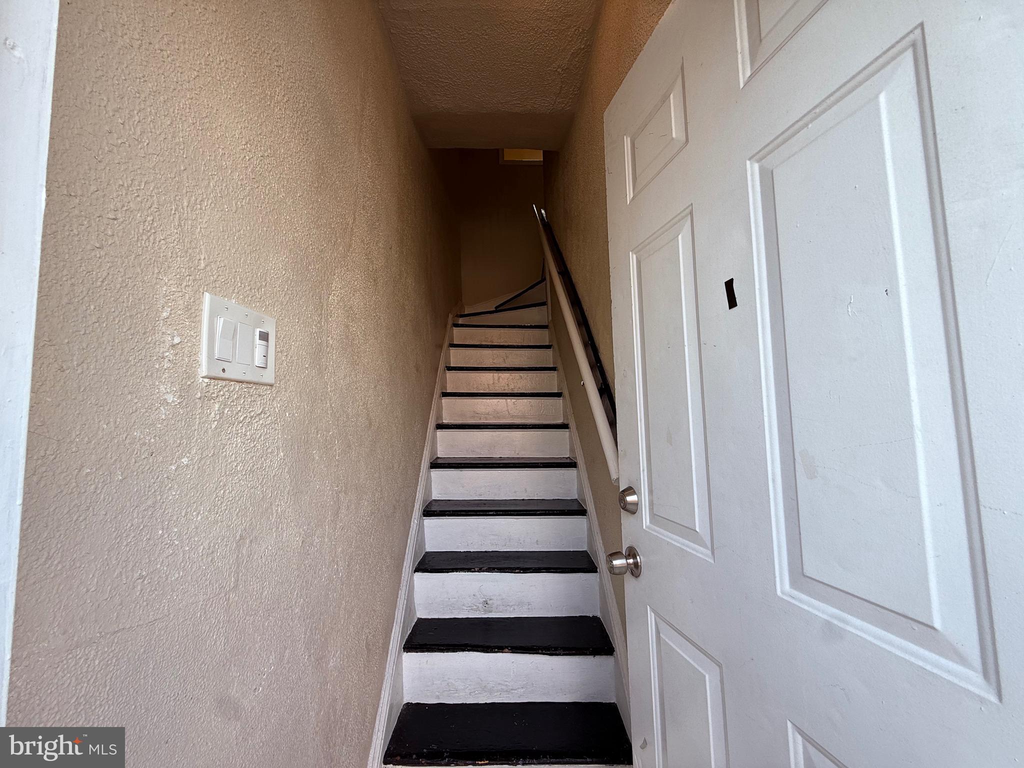 528-530 HOBART PLACE NW