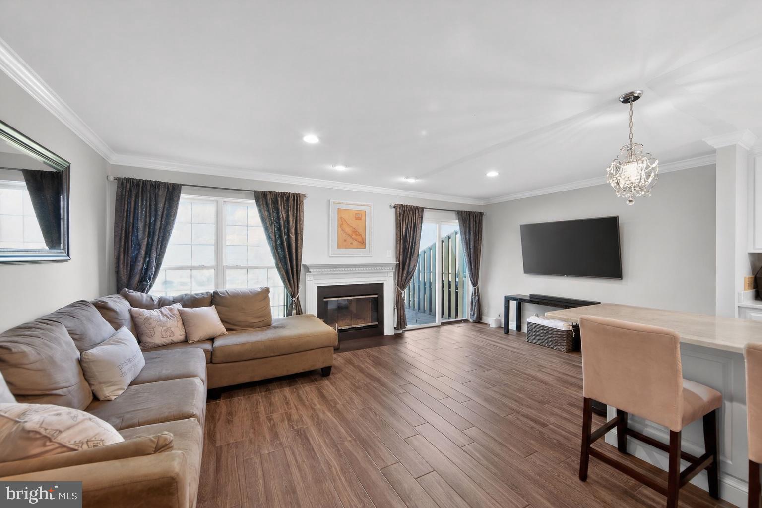 CHARLESTOWN HUNT - Residential