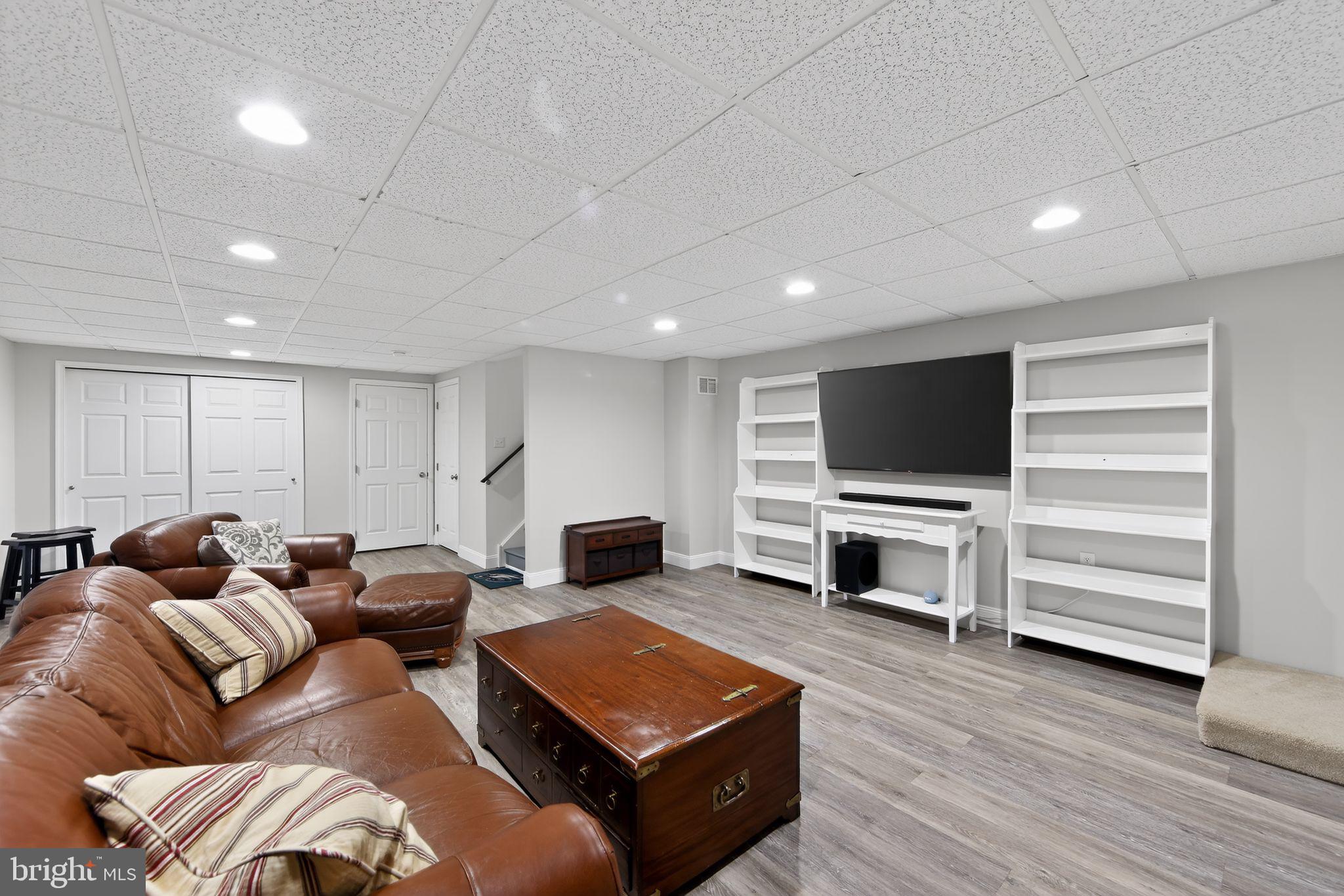 CHARLESTOWN HUNT - Residential