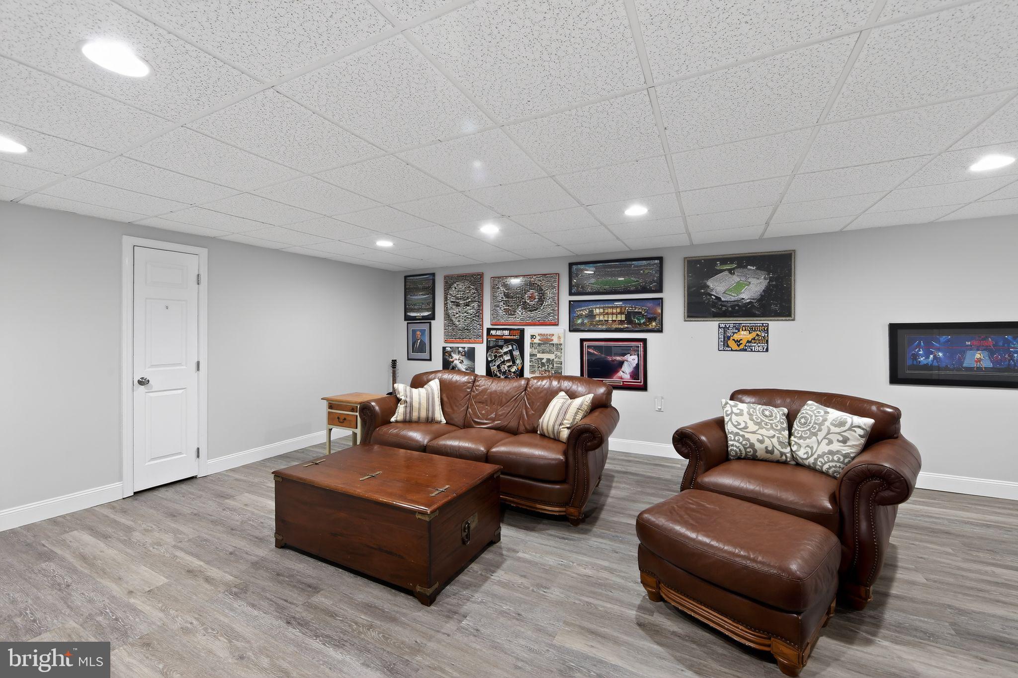 CHARLESTOWN HUNT - Residential