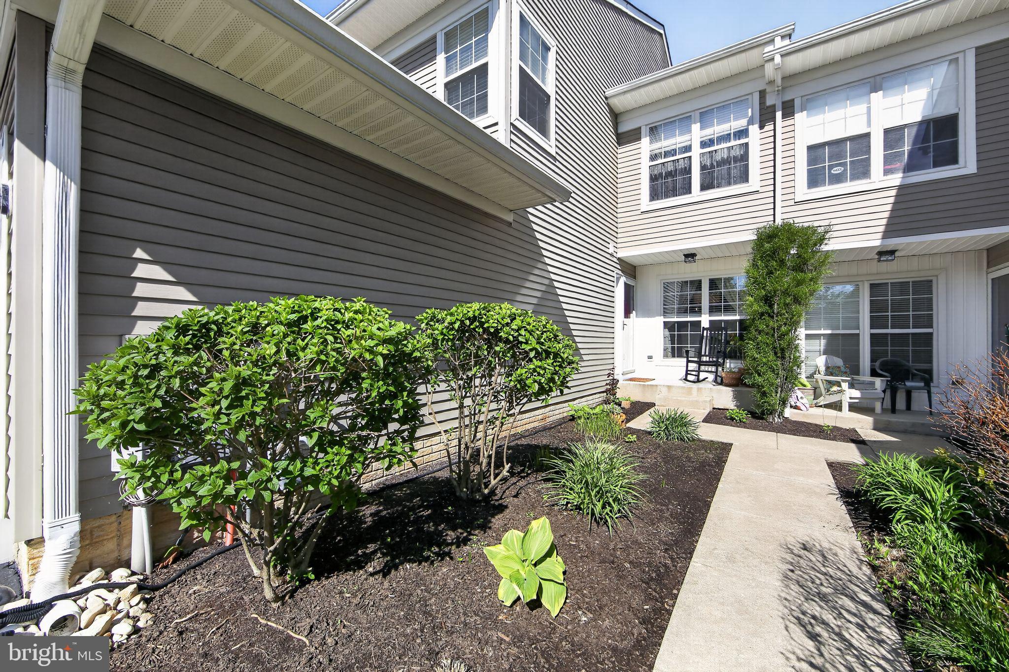 CHARLESTOWN HUNT - Residential