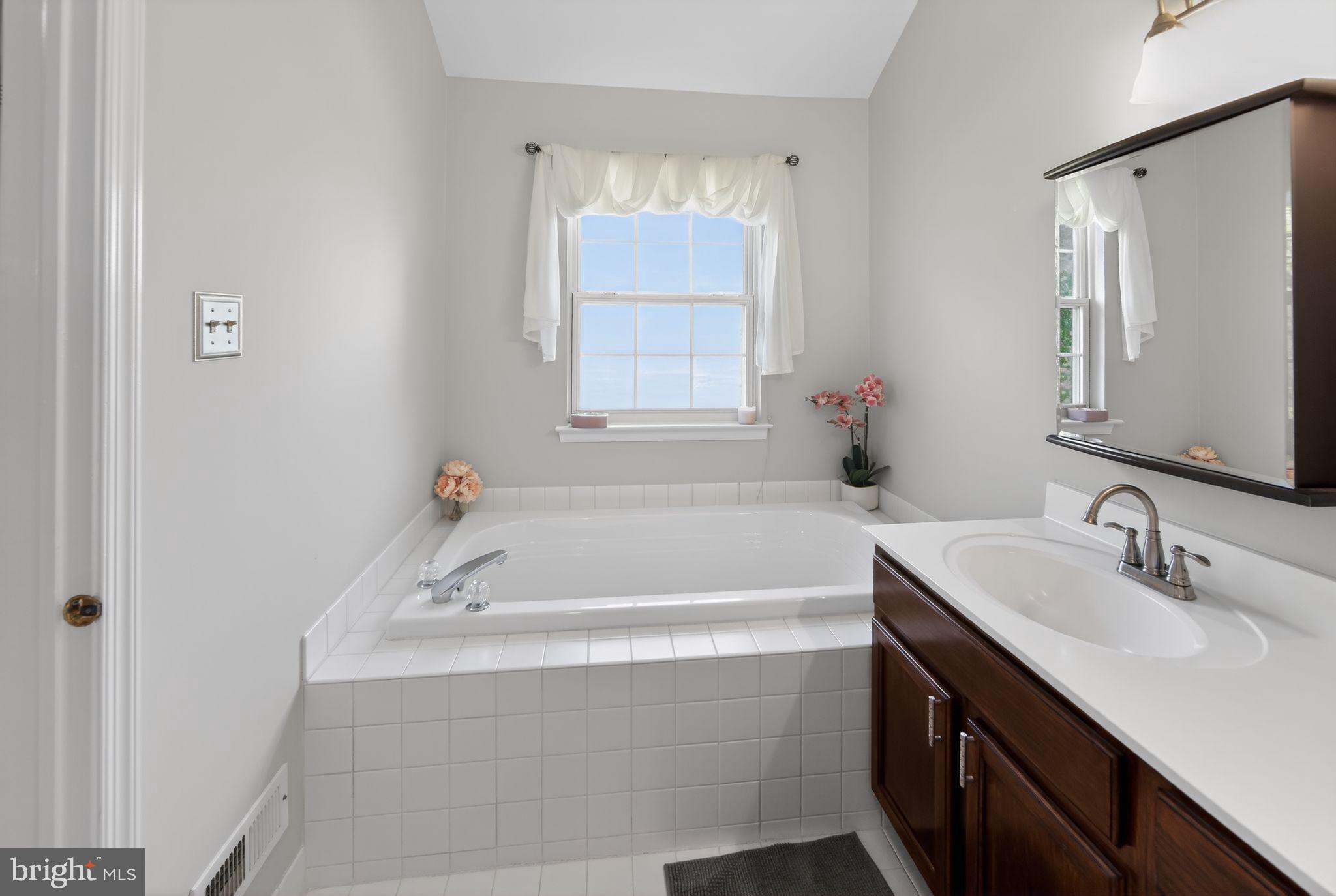 CHARLESTOWN HUNT - Residential