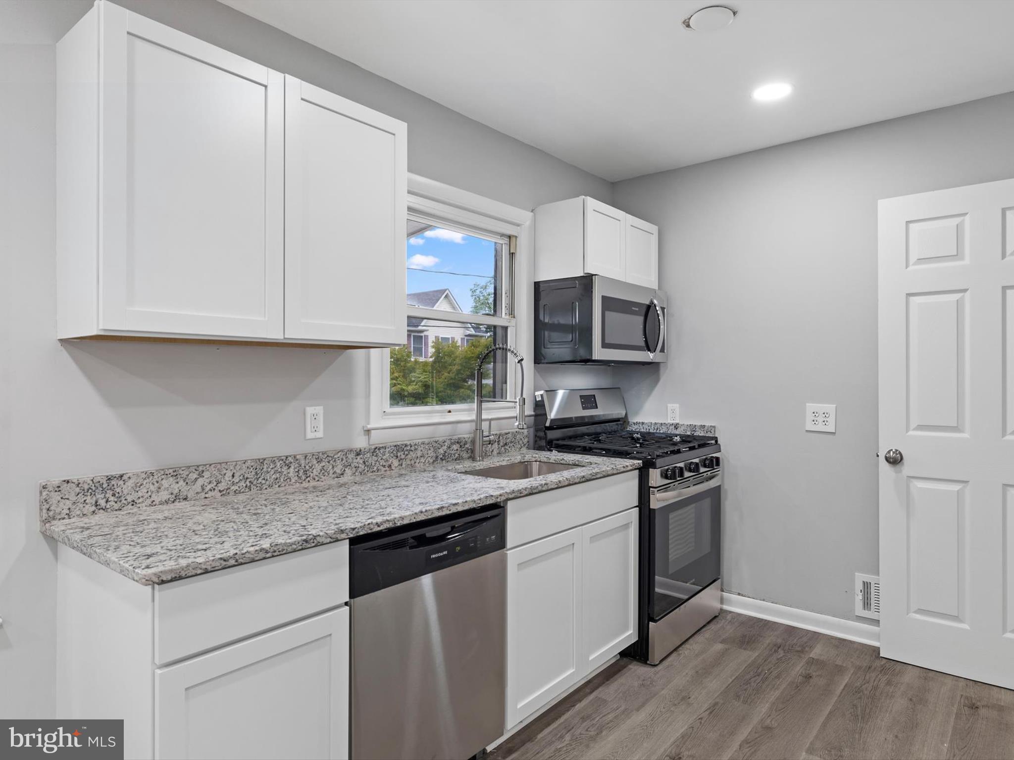 FERNDALE - Residential